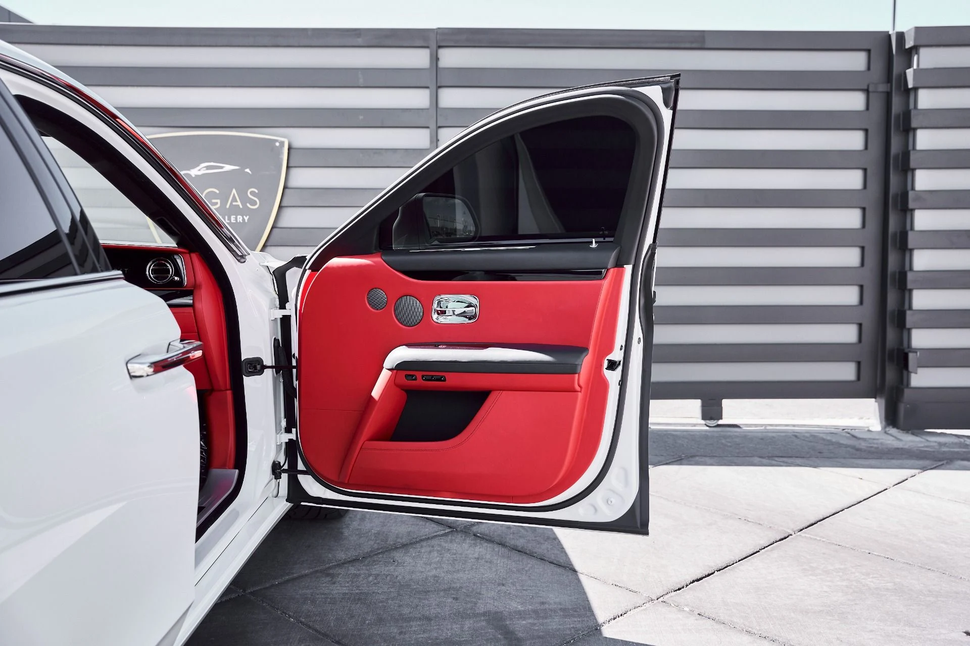 mph020_294292347_Used_2022_Rolls_Royce_Ghost_Base_1772765975_5b80a976e0