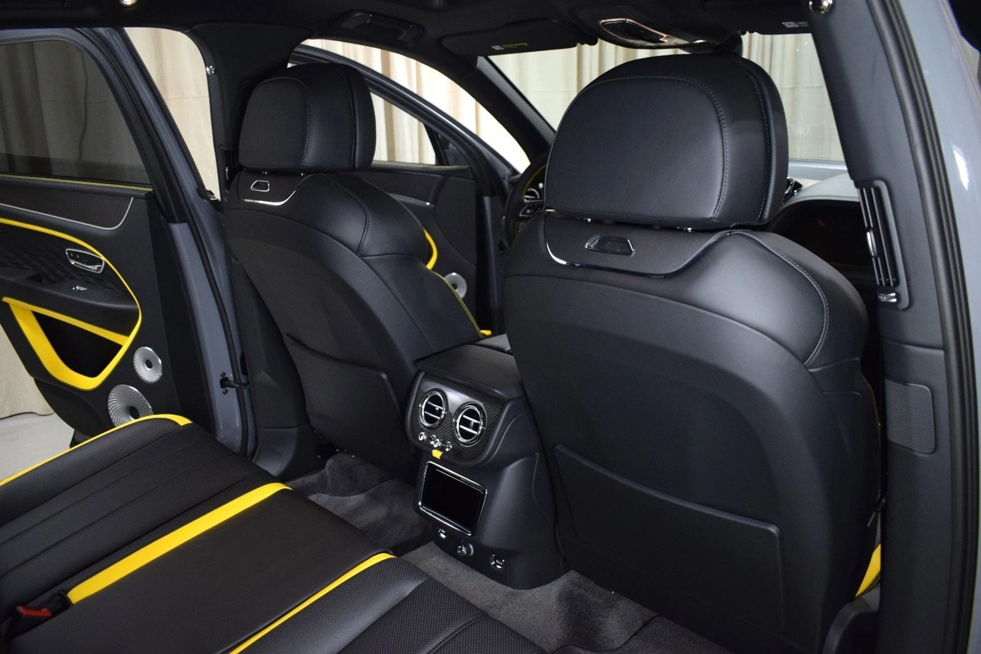 mph020_2944398231_52d9816f658f3282d7339c9cbd3b0713x_709ca5afd6