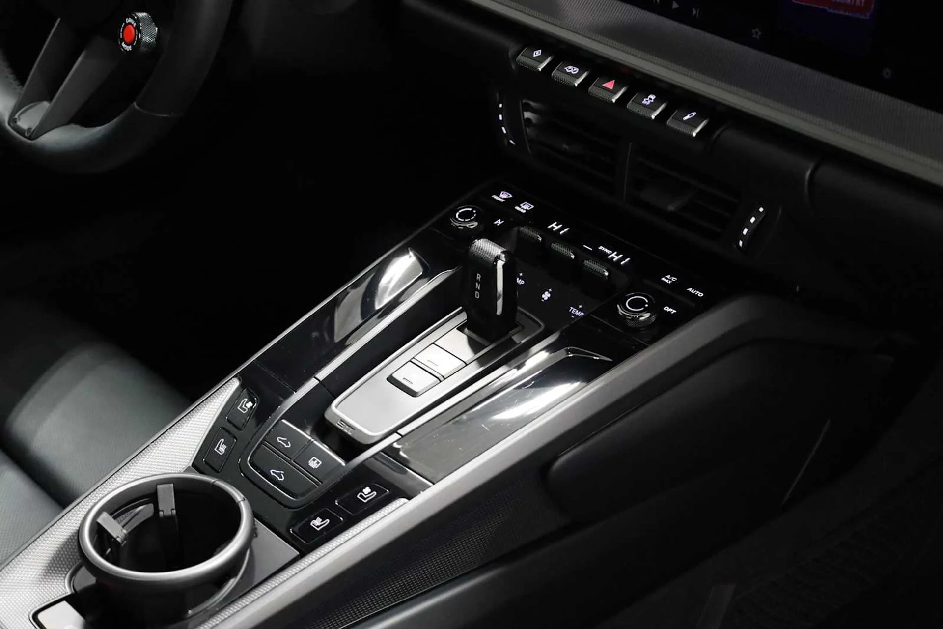 mph020_2946376143_ca0e2ca1881729a6f941f235b1e2336a_d664582357