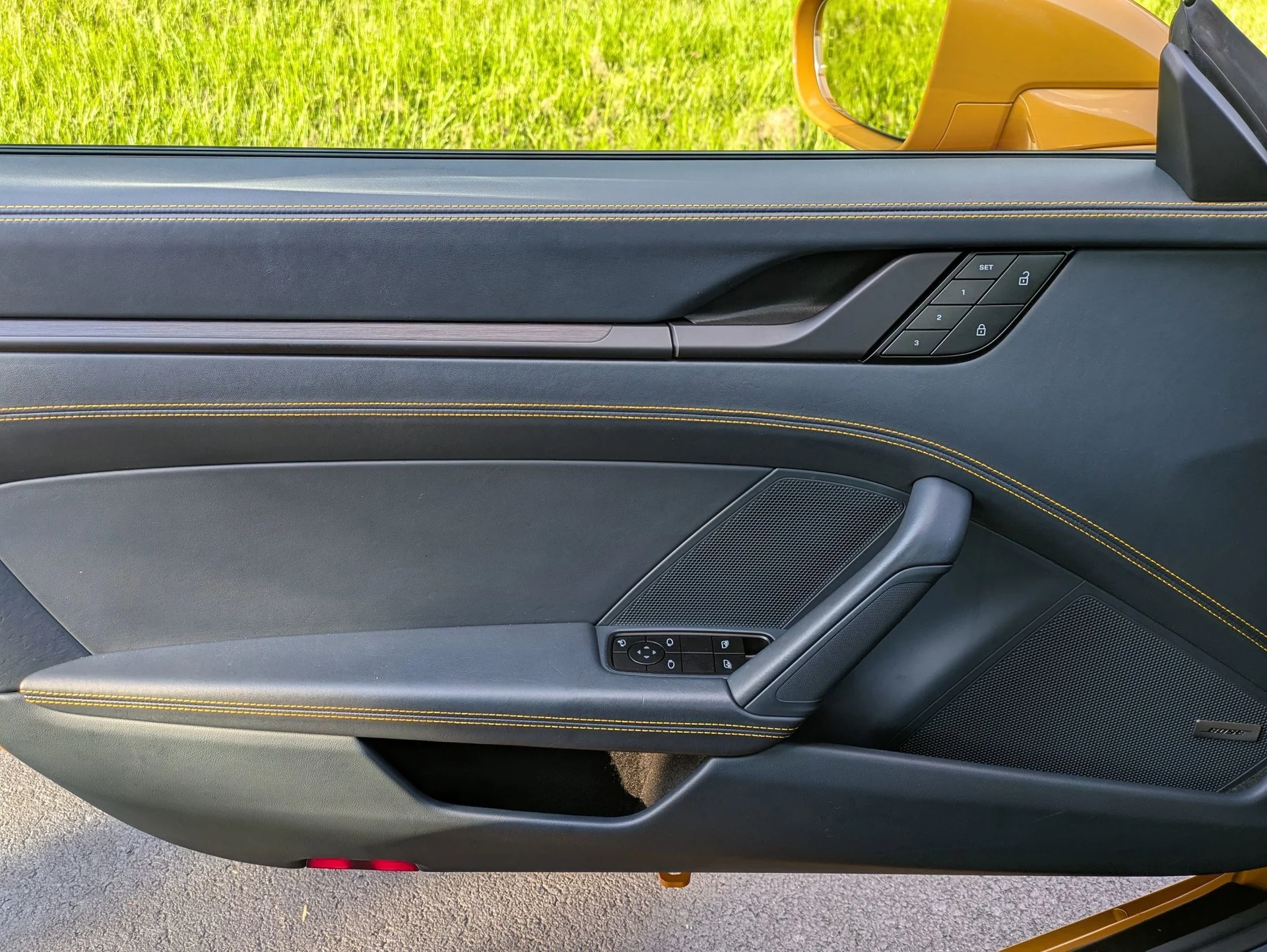 mph020_2950358068_47c1aa7d9a3addd12cf72f04b3d7e919x_cd7a3aa605