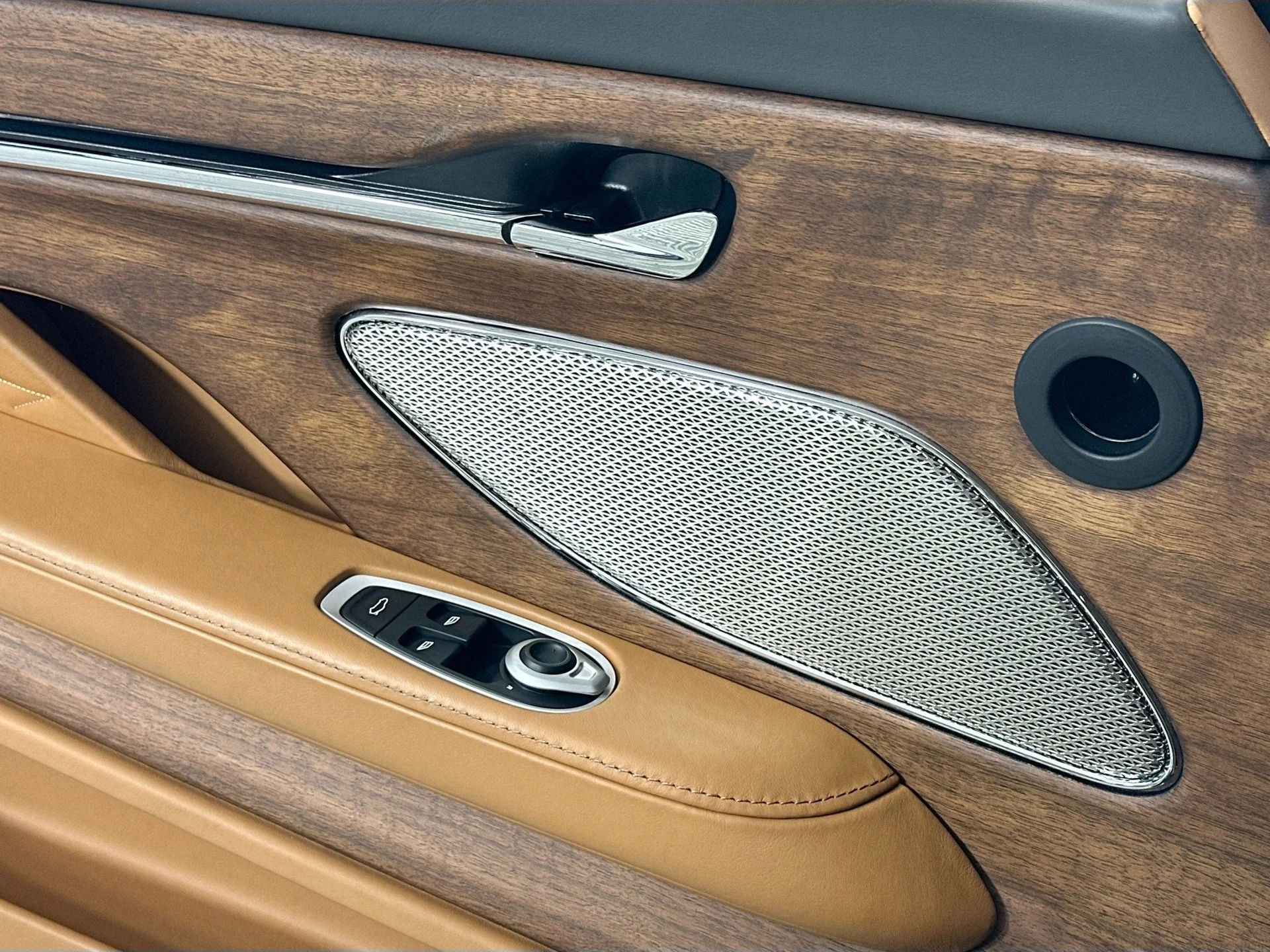 mph020_2952425085_21_c71770e69e