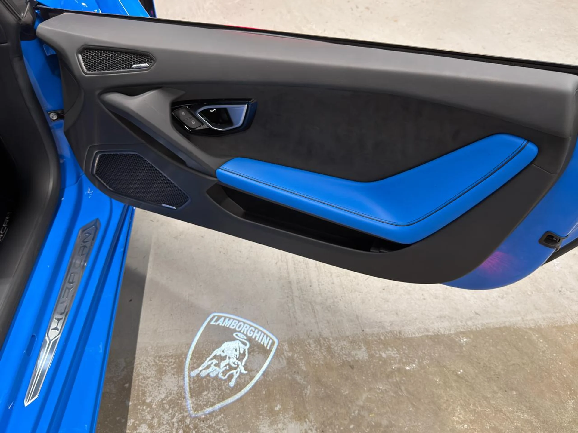 mph020_2956517562_639068614433863329_59e494eb49