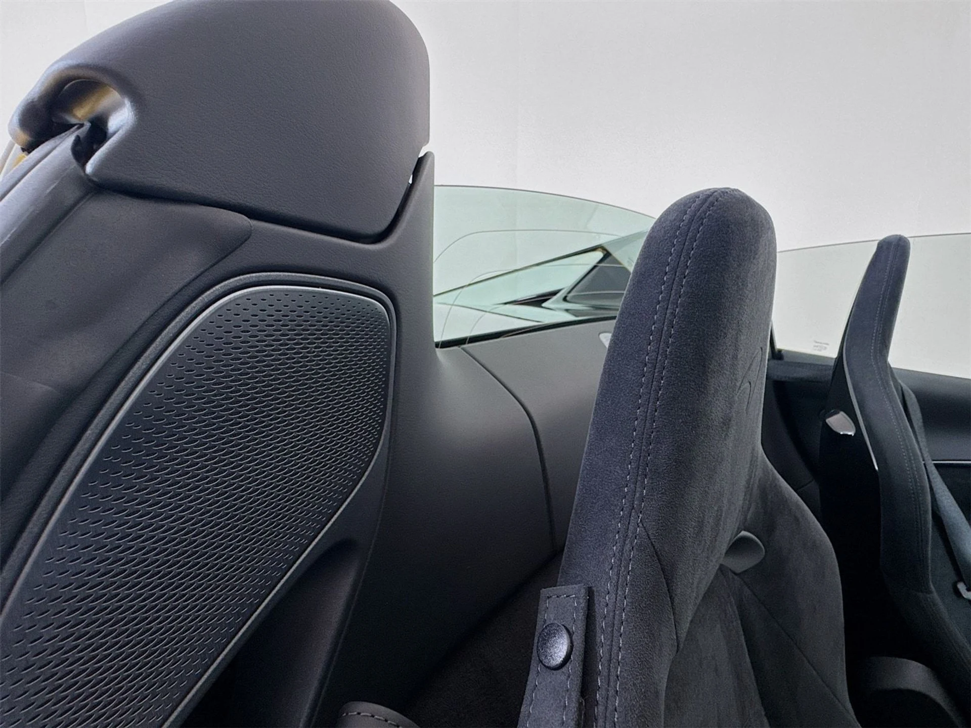 mph020_2964296830_feef4345aa19be5a7a41356b5acd83a1x_01b655a109