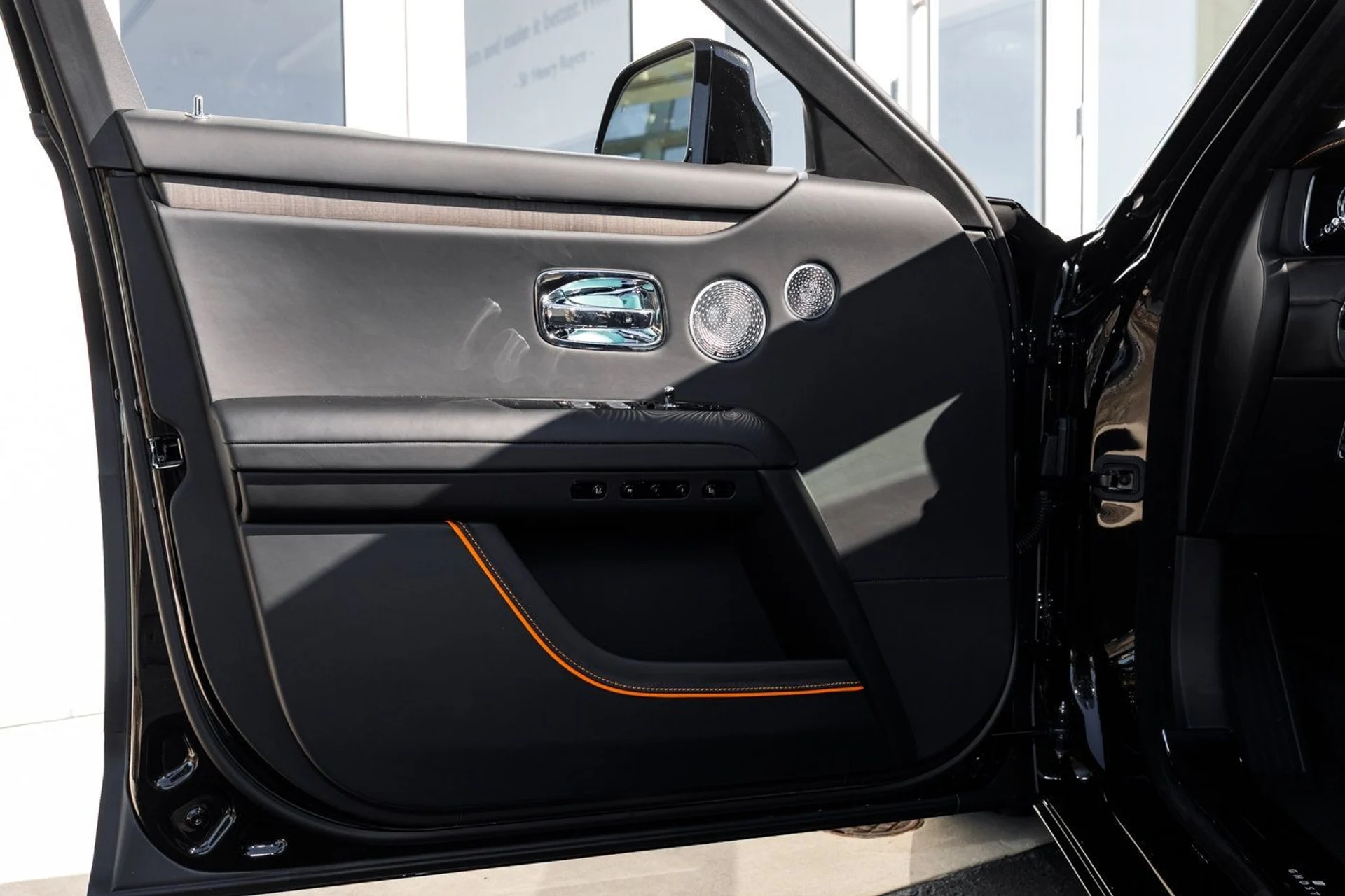 mph020_2964511214_52b327ef47f35a5de65cdc69fde45157x_355d508f7f