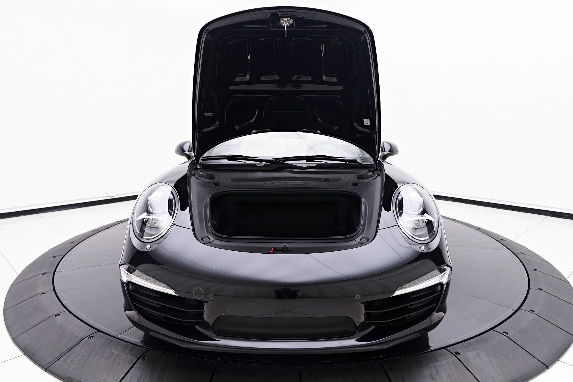 mph020_2970233437_Used_2015_Porsche_911_Carrera_1752707667_9b2b6aafef