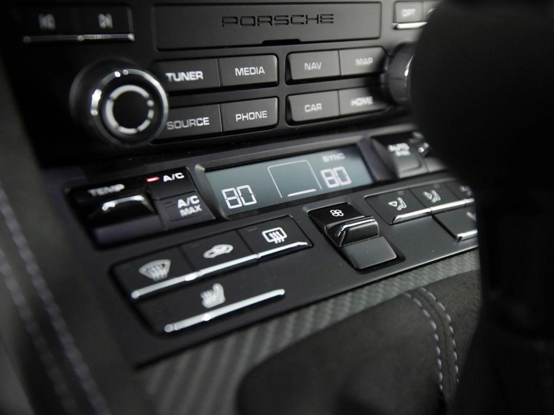 mph020_2972125448_S_Jh3_JA_Bq_Eg1_H_Dj_Hr_R_Tks_Ix_By_I_a4302475e0