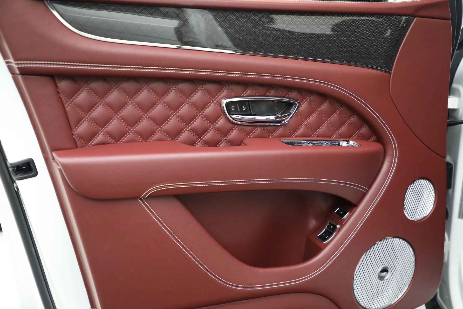 mph020_297949961_Used_2025_Bentley_Bentayga_S_Black_Edition_c6652e53a8