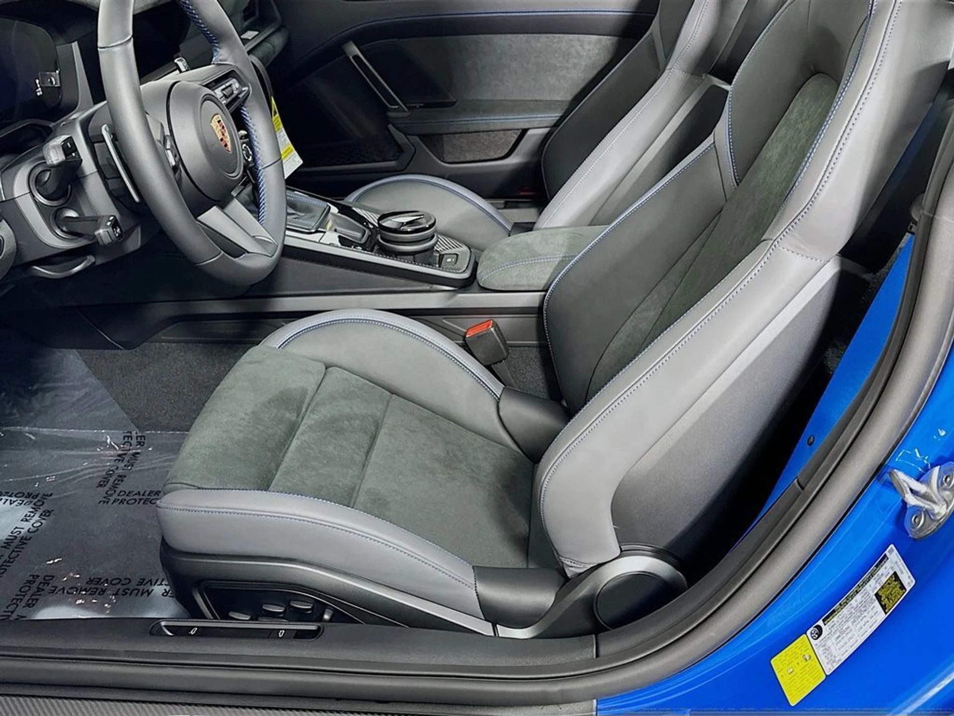 mph020_2982608138_a08a698163cfe26b2dad76ea3b4ef73bx_364c8a40bd