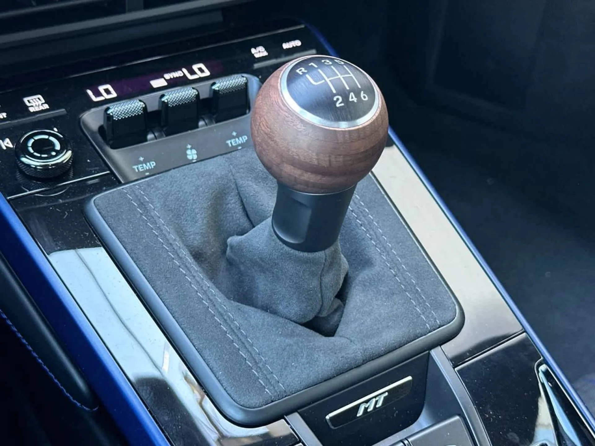 mph020_2995645559_21_1e712357a9