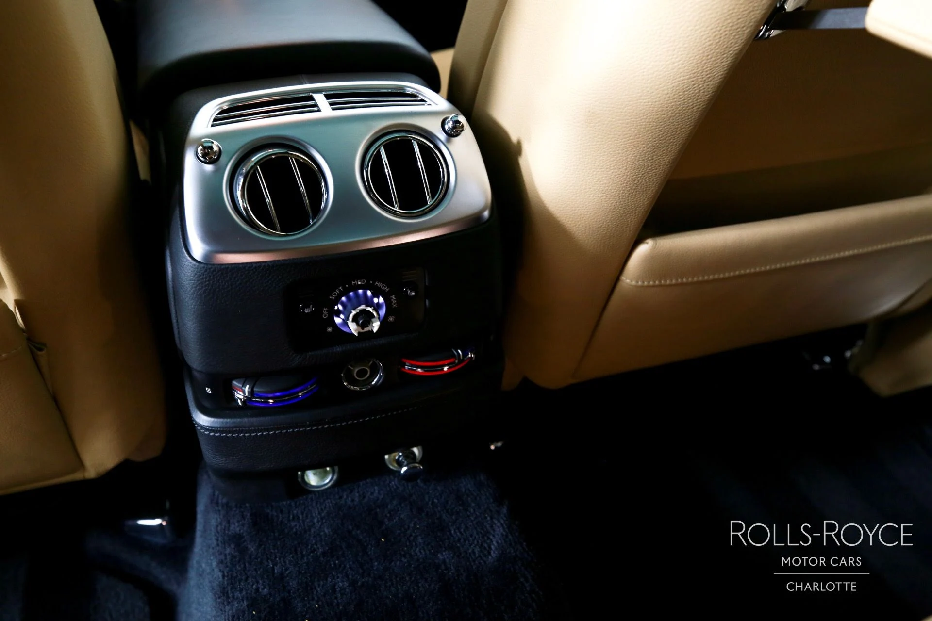 mph020_3000994194_Used_2014_Rolls_Royce_Ghost_1757714696_37304b6975