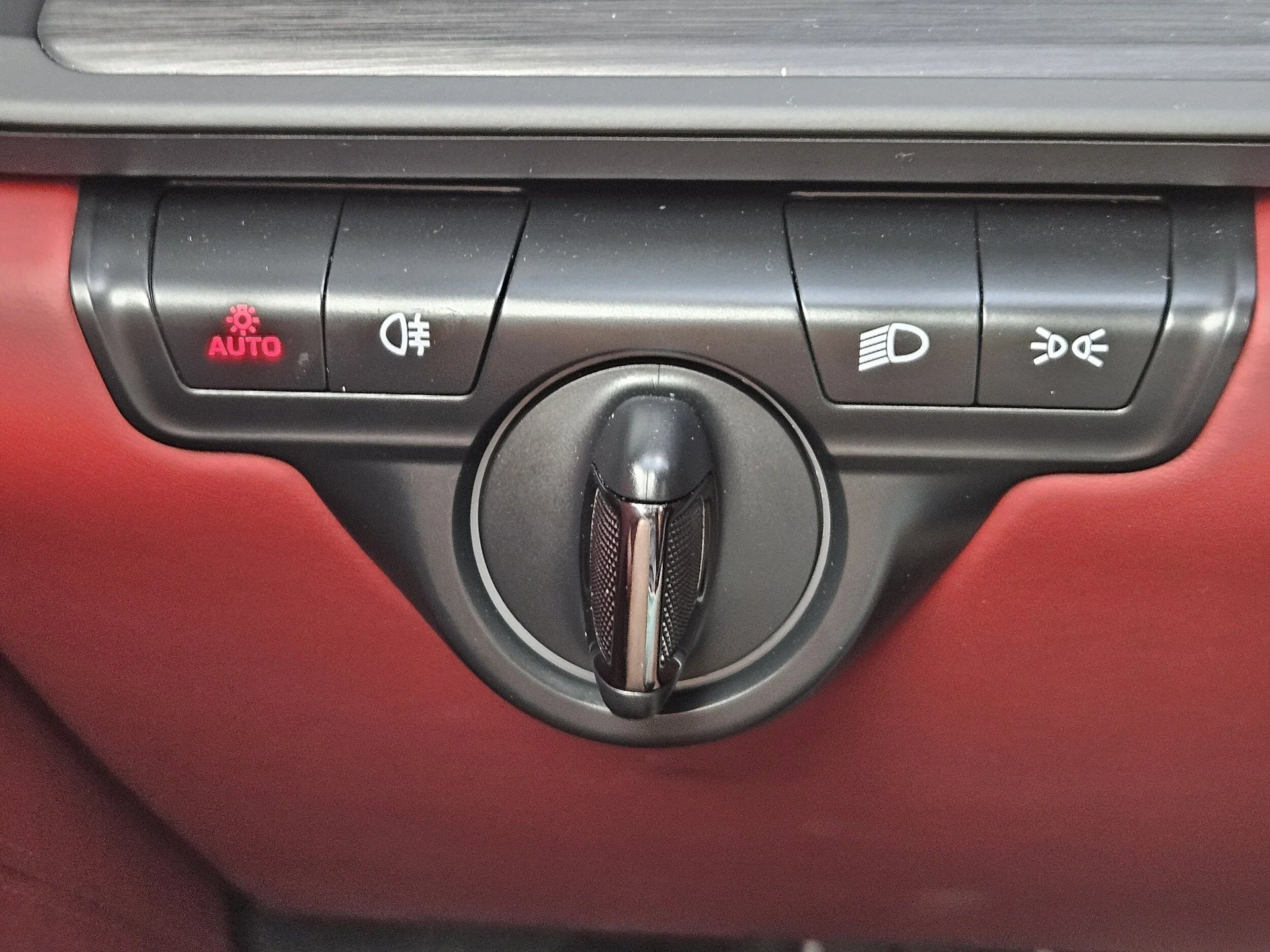 mph020_301633978_9cffa1ff1914a2a1d4444ae60ab75d2ax_b5e9c477f9