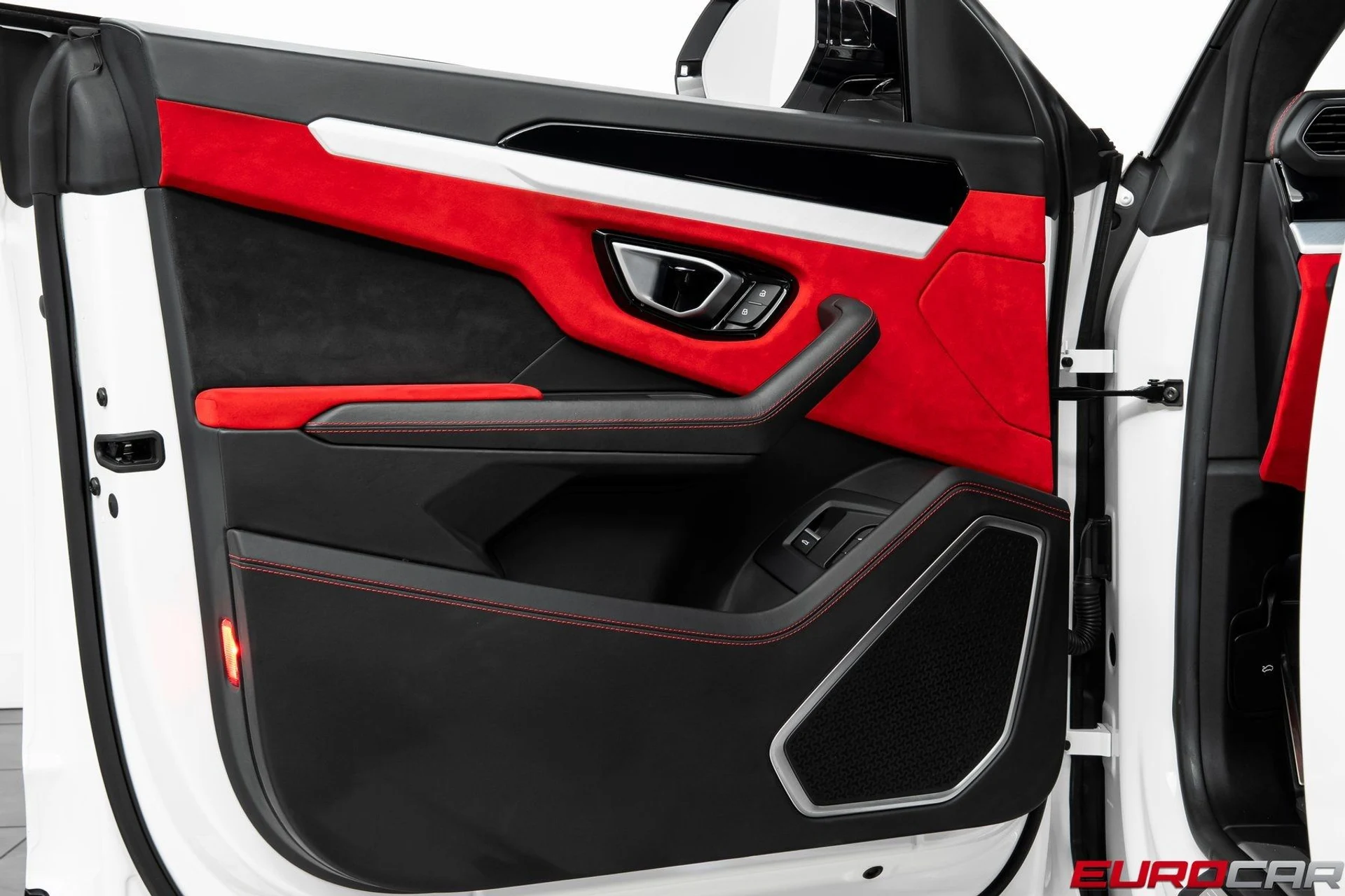 mph020_3036903068_image_21_4c7fa0a98d