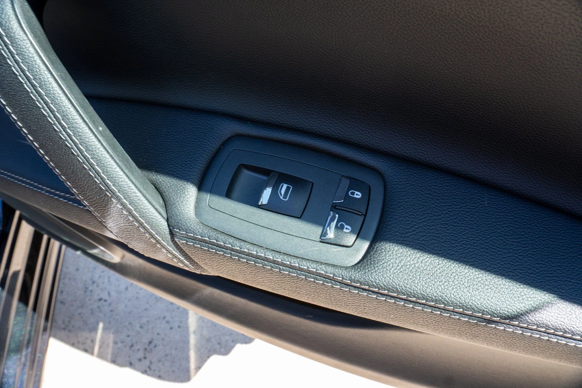 mph020_3037051596_88d85a89d36549a393a2332ca58c401e_6304aebcbc