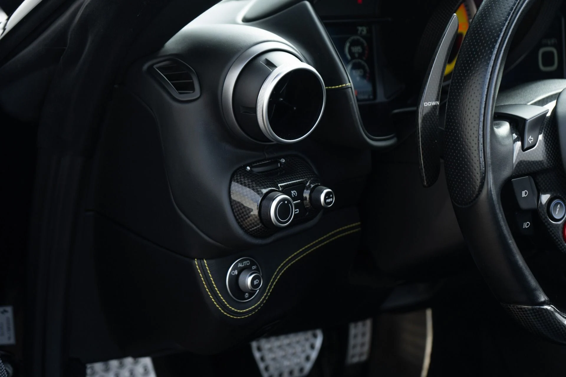 mph020_3039956712_Used_2020_Ferrari_Portofino_1775601900_aeb92abf7f