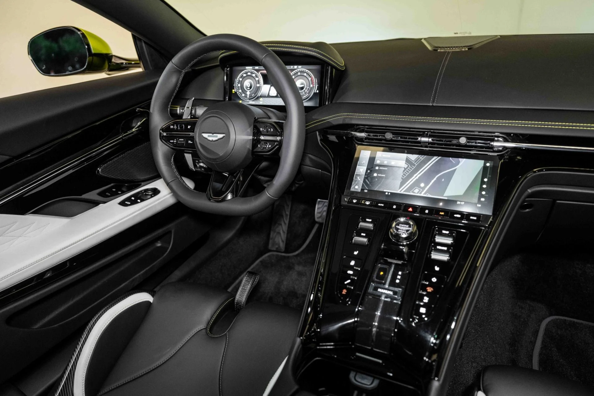 mph020_3041624301_Used_2025_Aston_Martin_DB_12_Coupe_1724764184_bd76284c26
