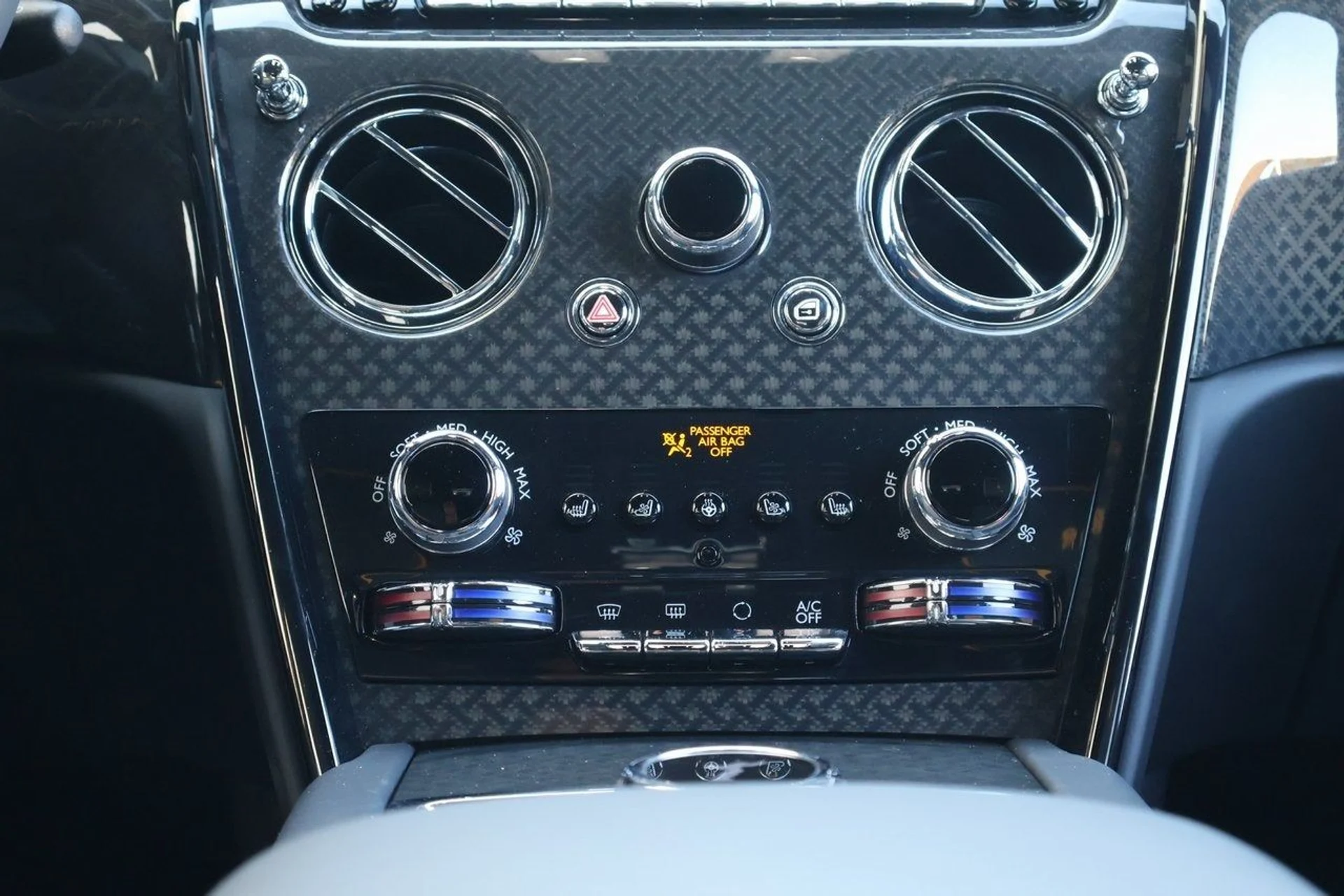 mph020_3043723699_21_514f230684