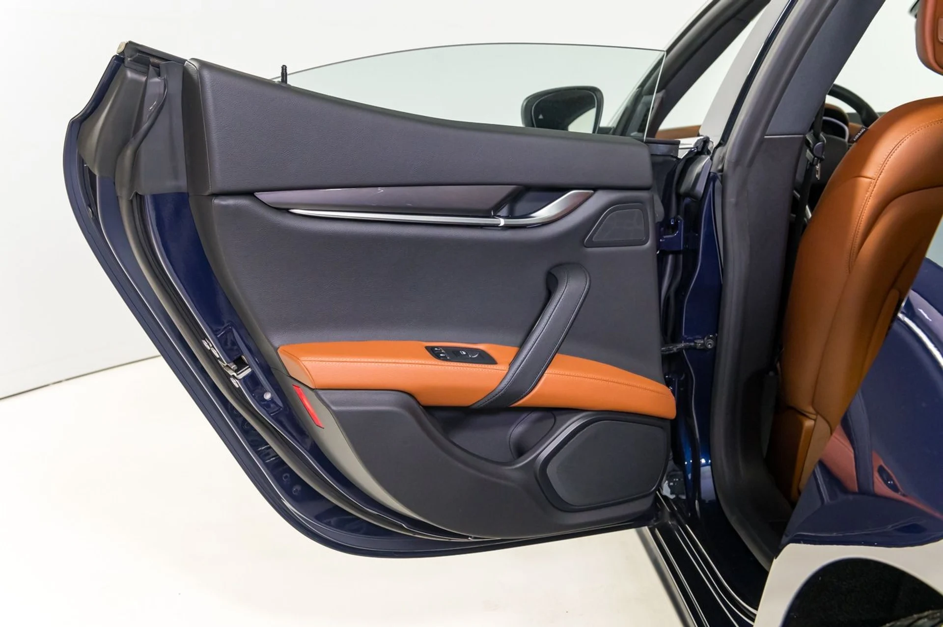 mph020_3044497091_cf528ef32b5c446a98128030cce77c1d_47c5807e66