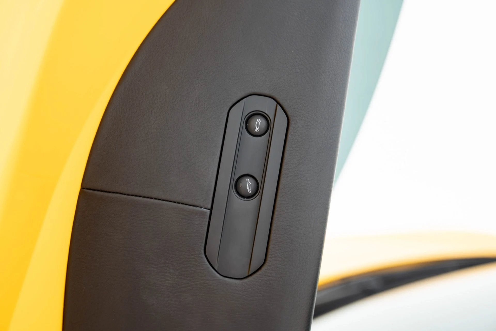 mph020_3044903685_Used_2023_Mc_Laren_GT_1774627646_dd74de0aea