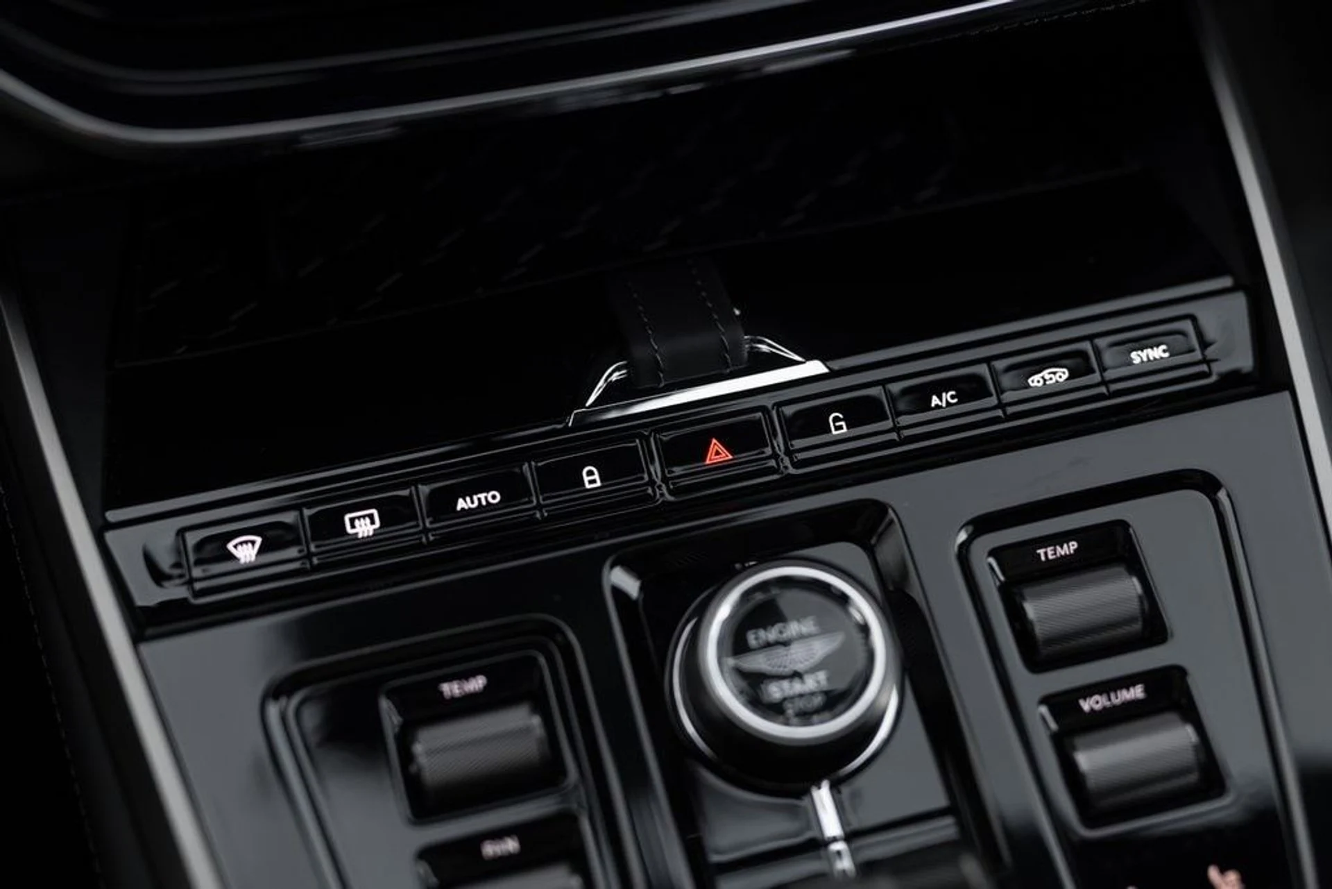 mph020_304837307_cb5bf42230939357ca7a9927ca0e4cdax_f2e3fc7988