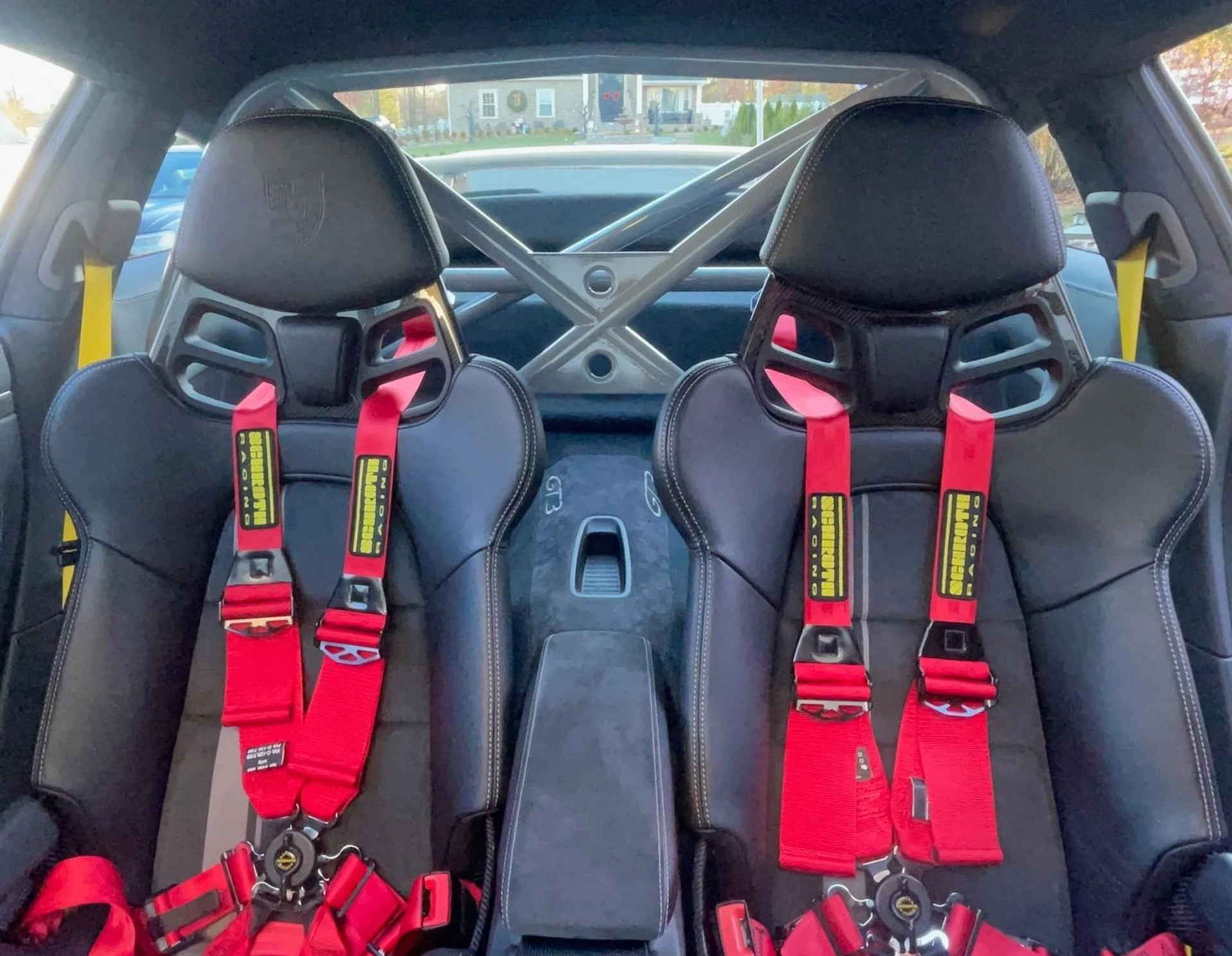 mph020_3048755274_Used_2018_Porsche_911_GT_3_1764615089_0d07fedb50