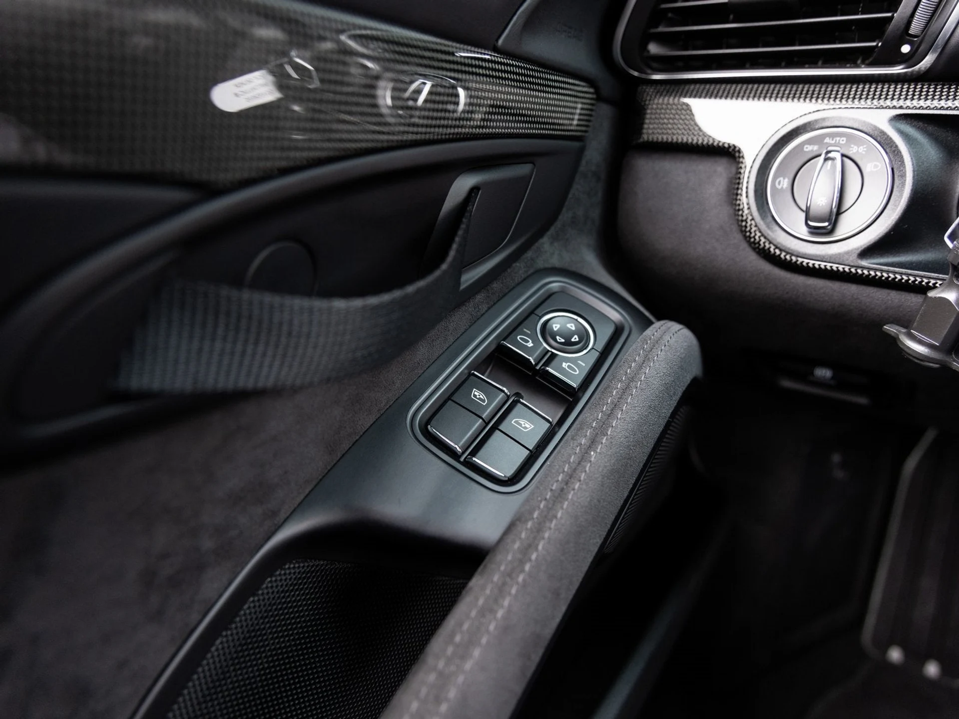 mph020_3048884292_21_8936a52e85