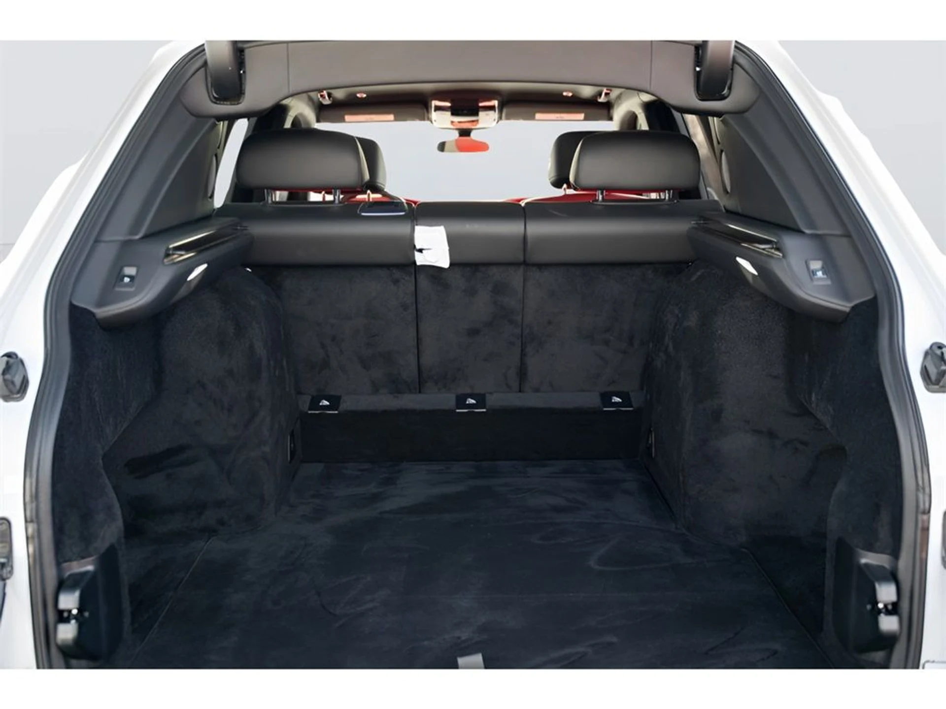 mph020_3053749781_image_22_5d985dd48c