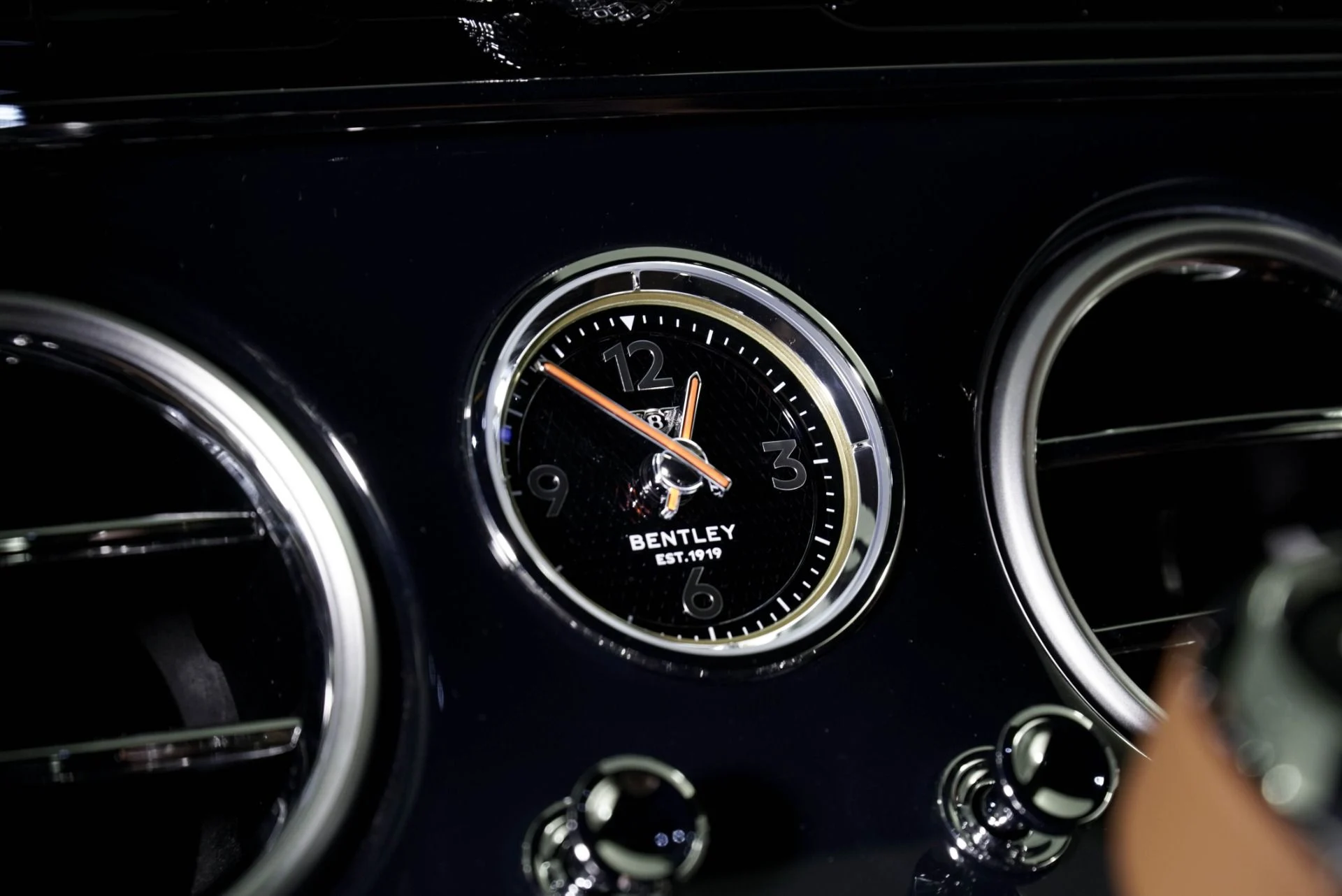 mph020_305558635_New_2026_Bentley_Continental_GT_Azure_1765905710_10393ecef3