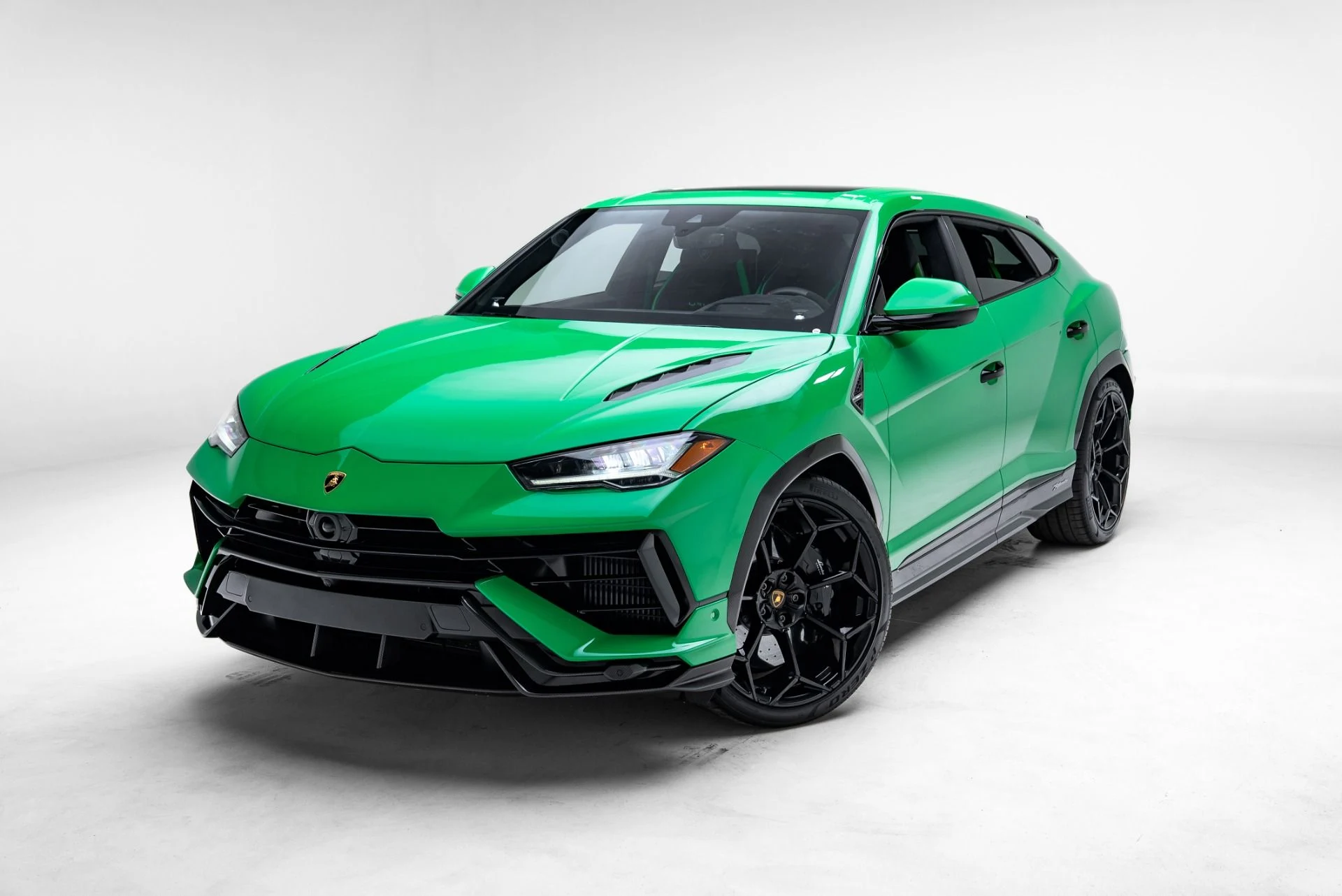 mph020_3062236874_Used_2023_Lamborghini_Urus_Performante_1776122836_d10c411e4f