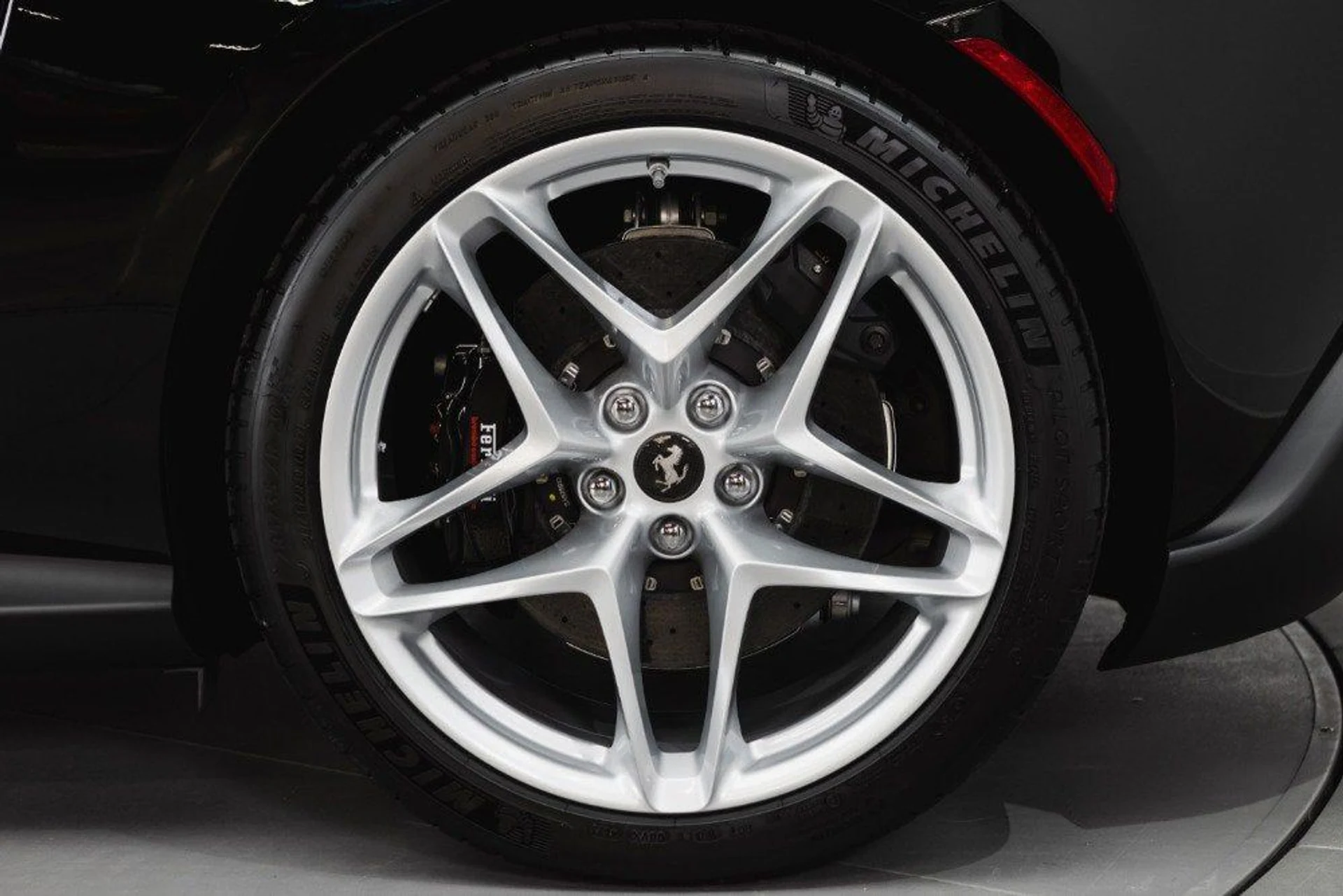 mph020_3063936348_14e3de1f7b034640943aa028258ea2bb_d90376e683