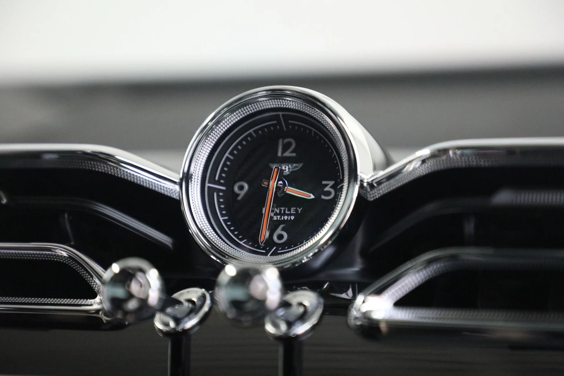 mph020_3070678433_Used_2023_Bentley_Bentayga_S_V8_1764971299_56e959c65b