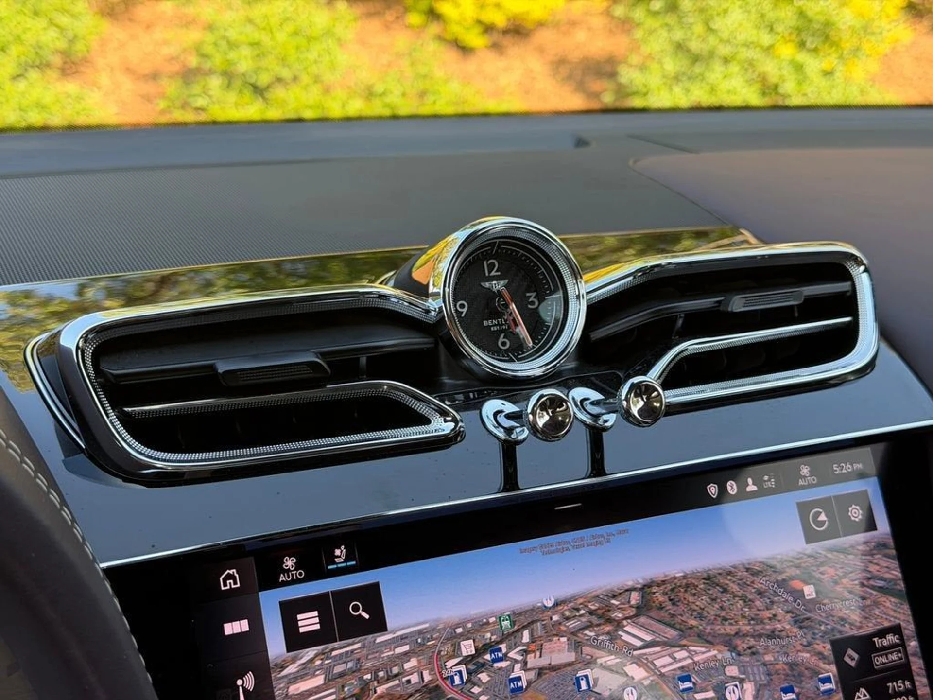 mph020_3071564032_3a7ee1d9a46f4dbbbf31b77fe80ed2b1_837393e739