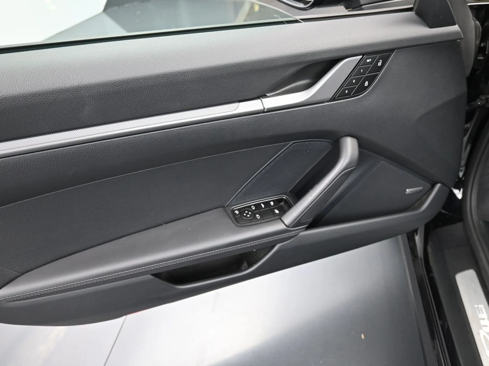 mph020_3077149572_7c16744c1a3c5ea300552015a5b8cc63_d6c8cf24df