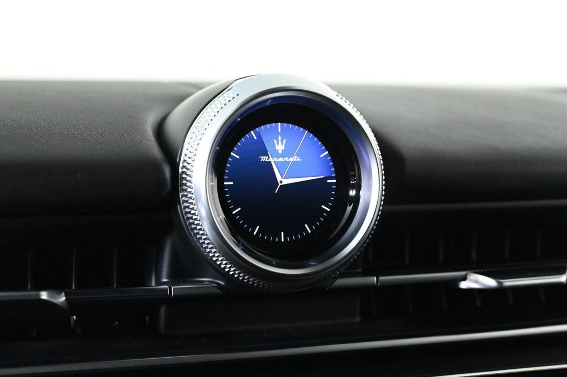 mph020_3082444993_used_2025_maserati_grecale_modena_11350_22941756_20_1024_2706c7f48f