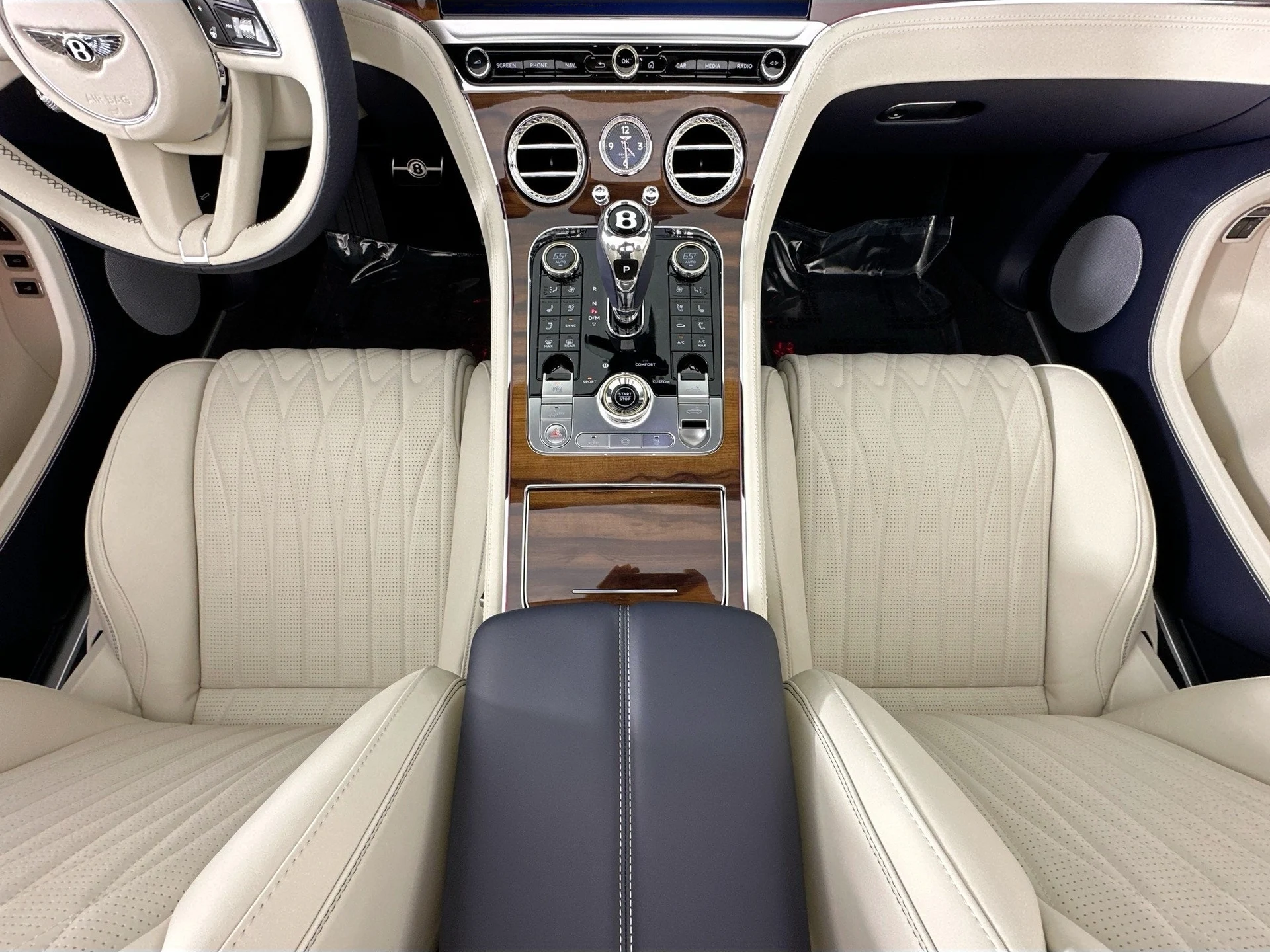 mph020_3082620927_21_0271443eec