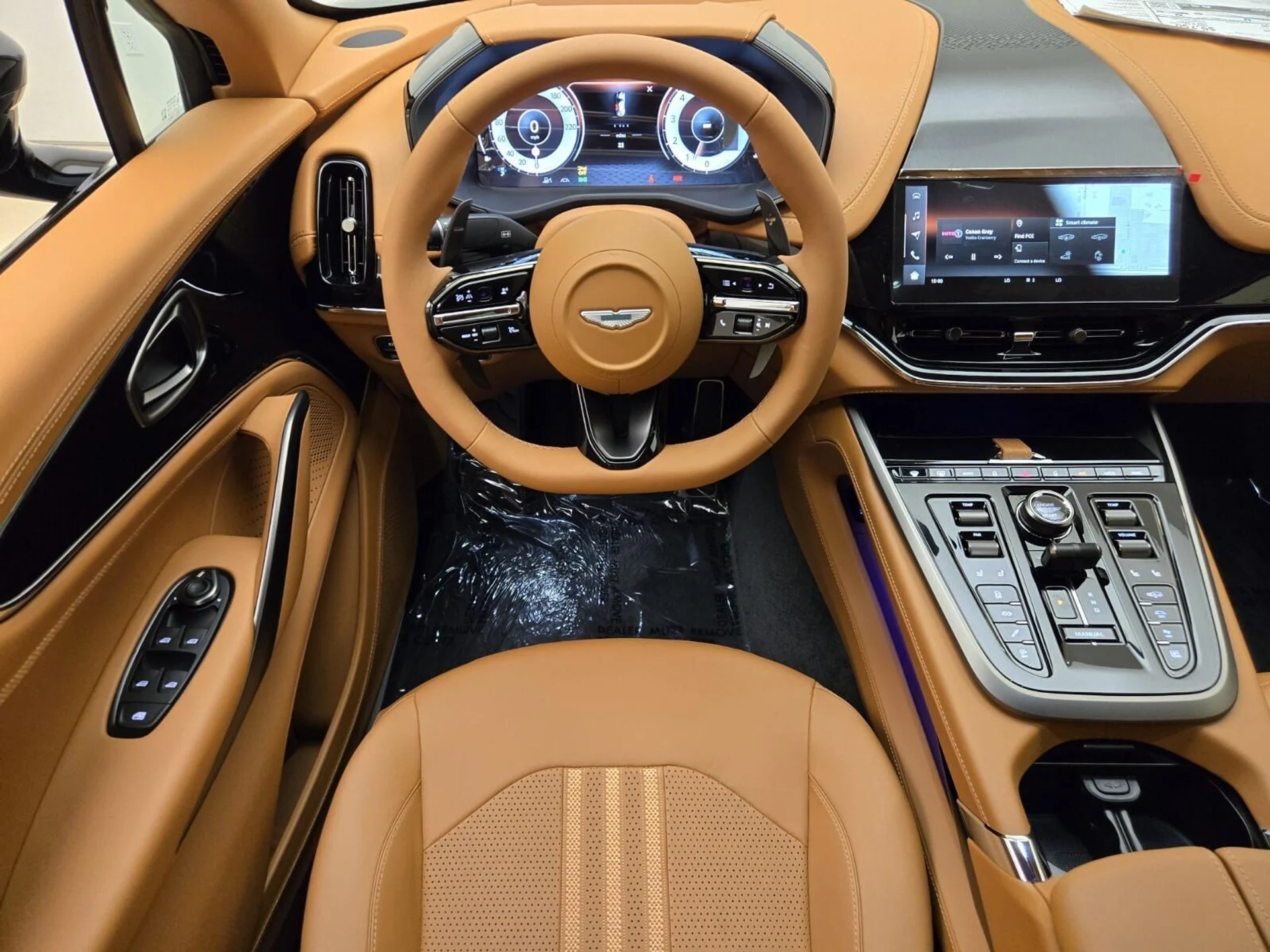 mph020_3097802268_New_2026_Aston_Martin_DBX_707_1761371605_ce71c31fd4