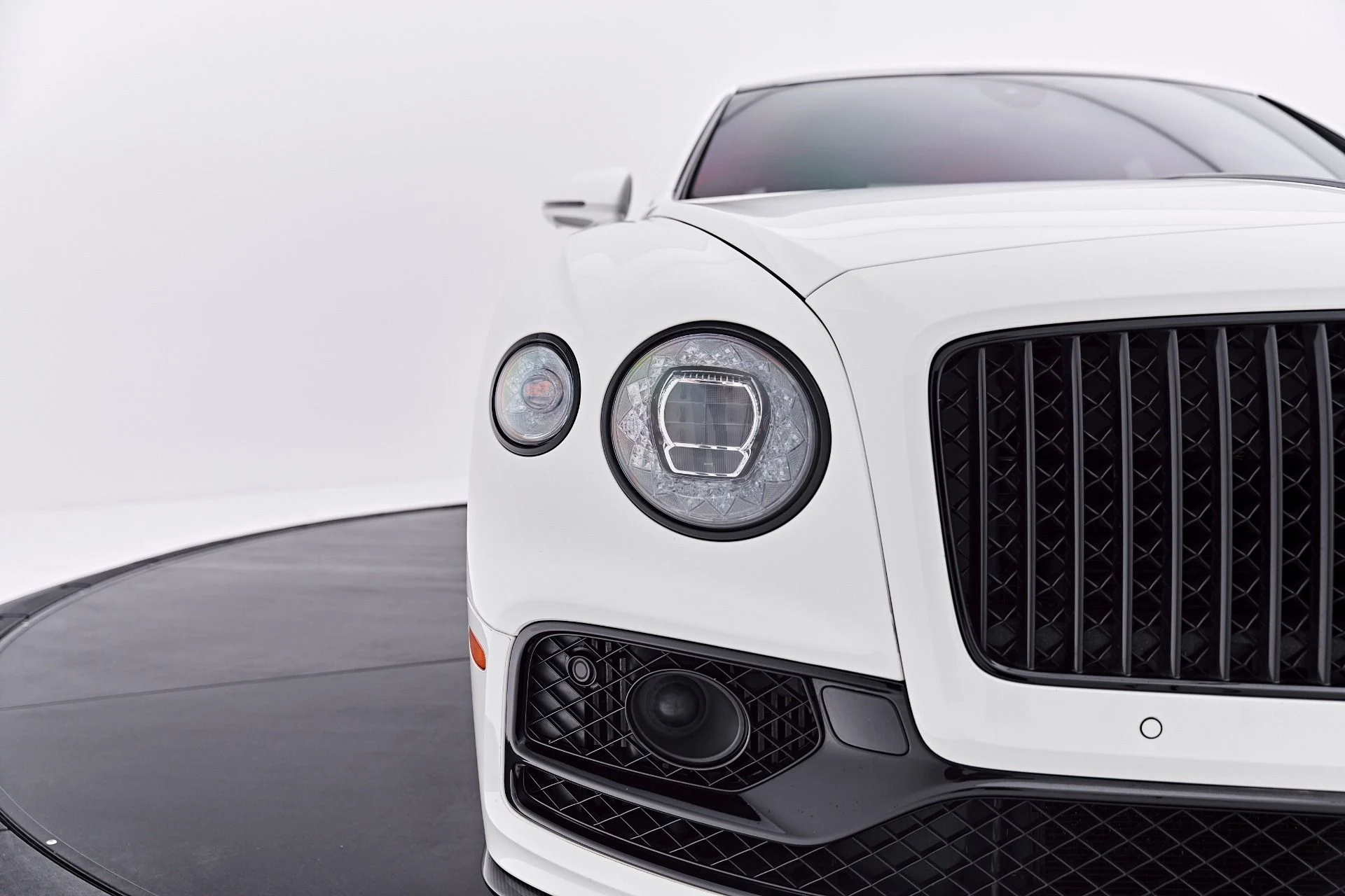 mph020_3100465758_Used_2022_Bentley_Flying_Spur_V8_1786412484_ccd211160f