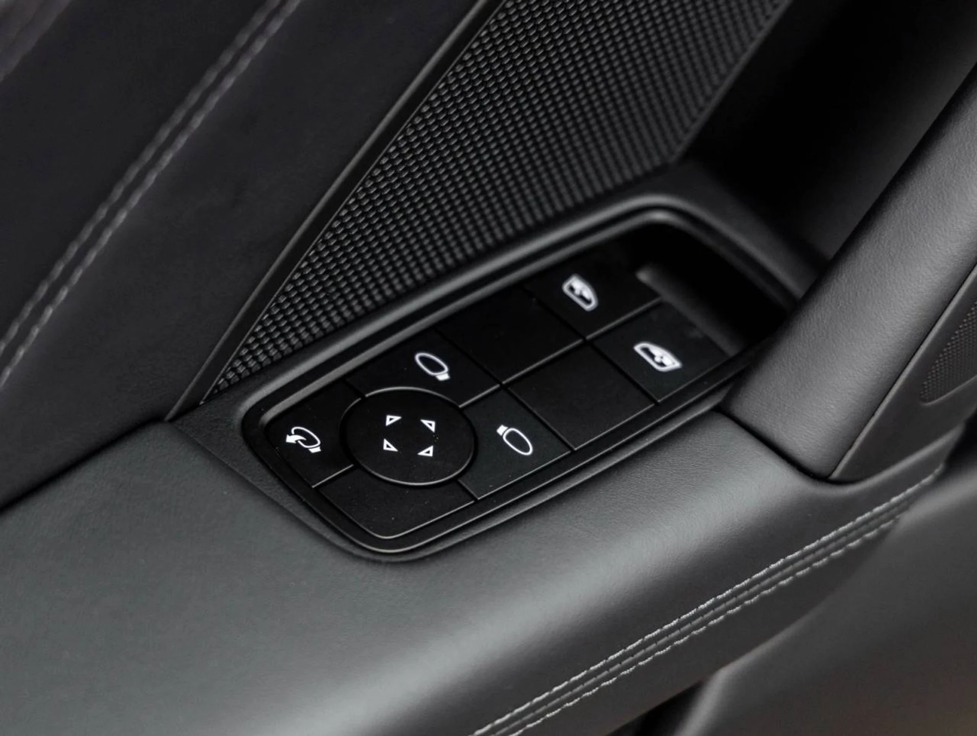 mph020_31046917_21_b616d8a12a