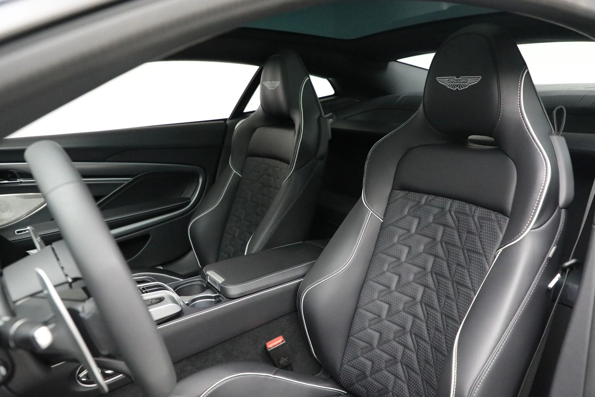 mph020_3113244597_New_2025_Aston_Martin_Vanquish_19457f1da5