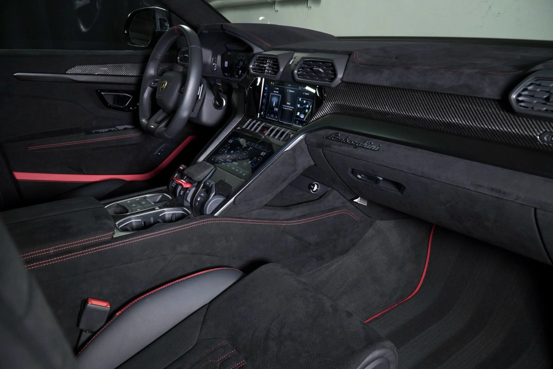 mph020_3115688649_Used_2023_Lamborghini_Urus_Performante_1773400197_0d92f61efb