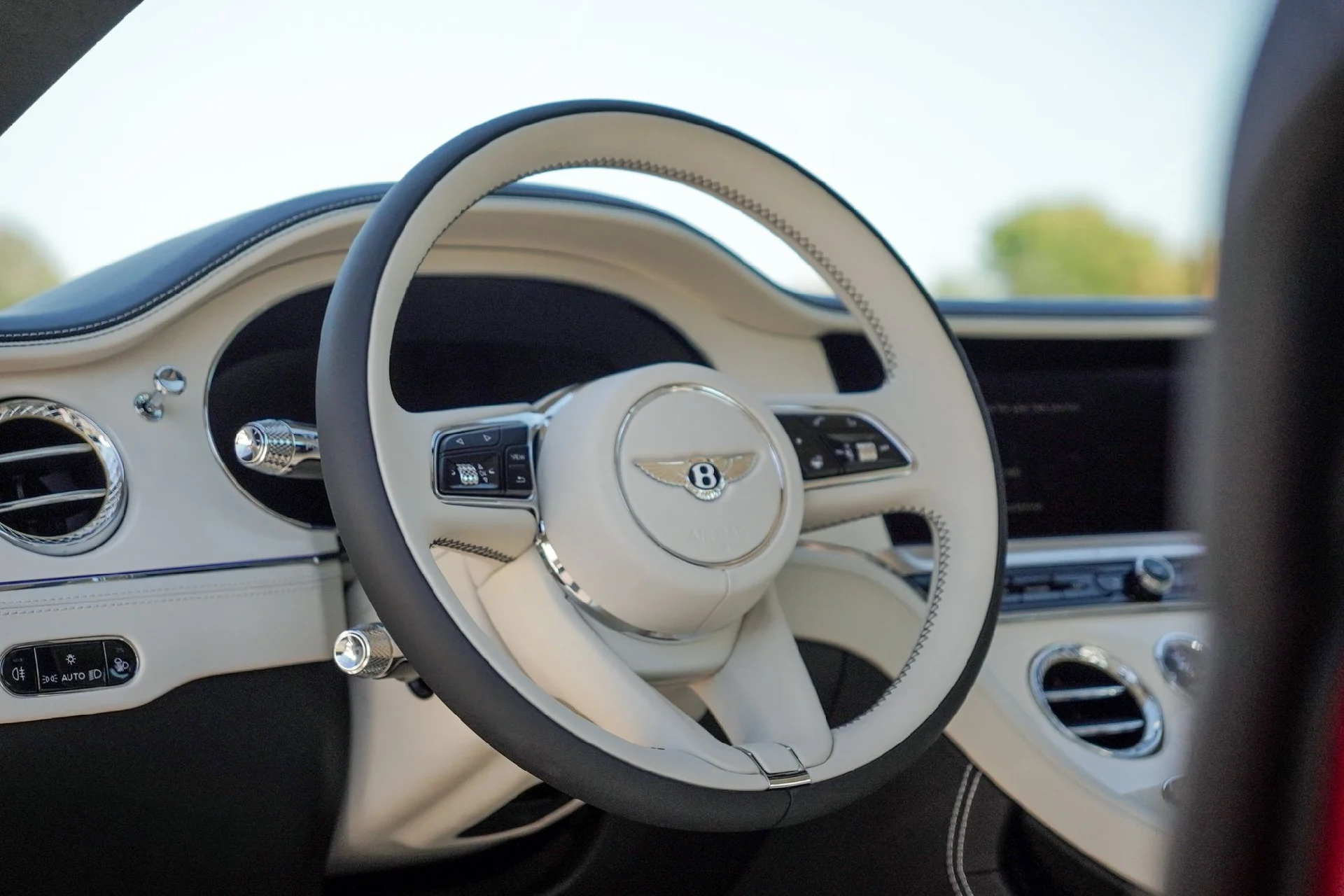 mph020_3118379090_Hi_Tech_Luxury_Imports_LLC_SCBCP_2_ZG_7_TC_025259_image_20_2ea4a2bb34