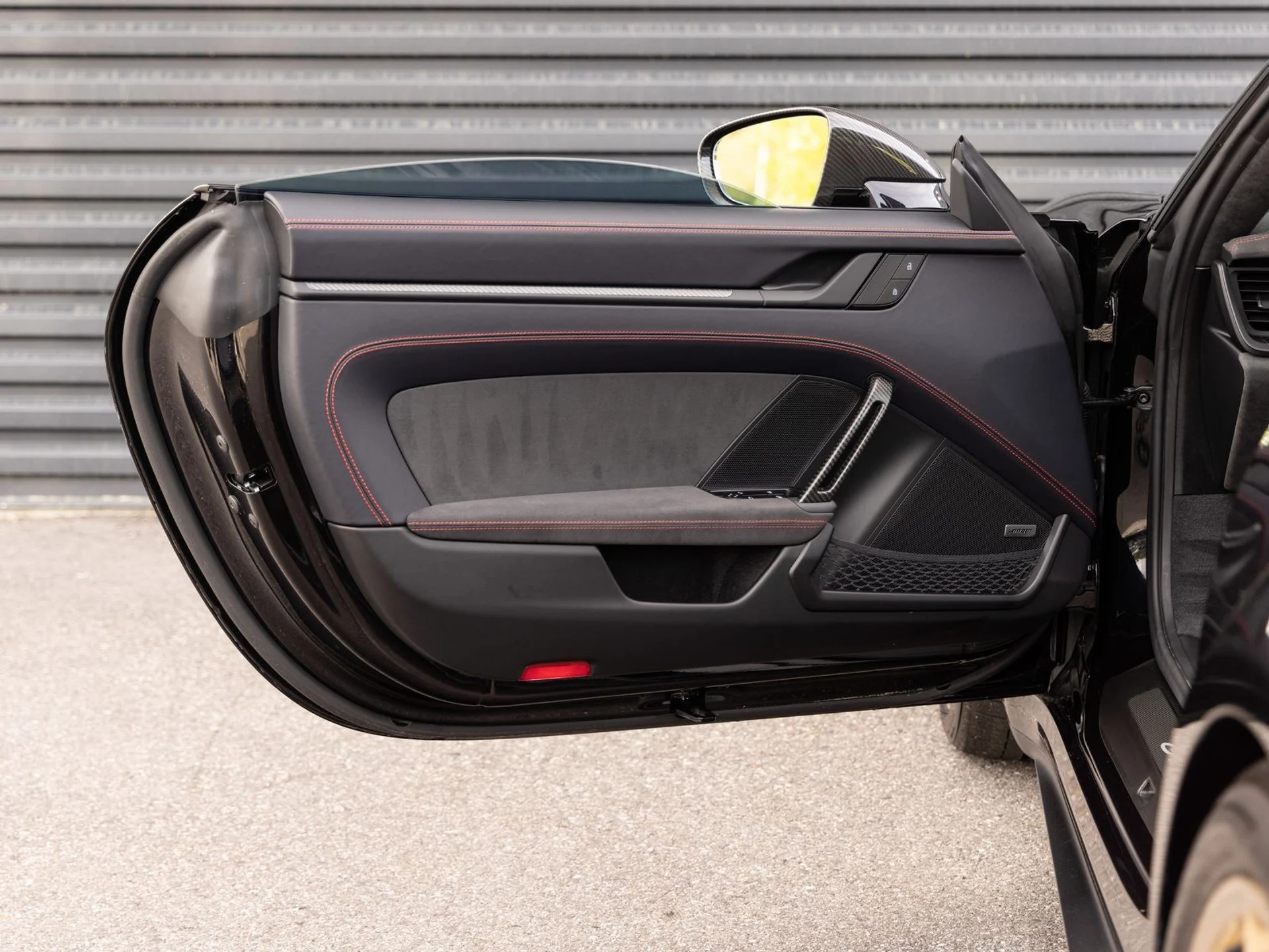 mph020_3119860785_21_5ed1bda4df