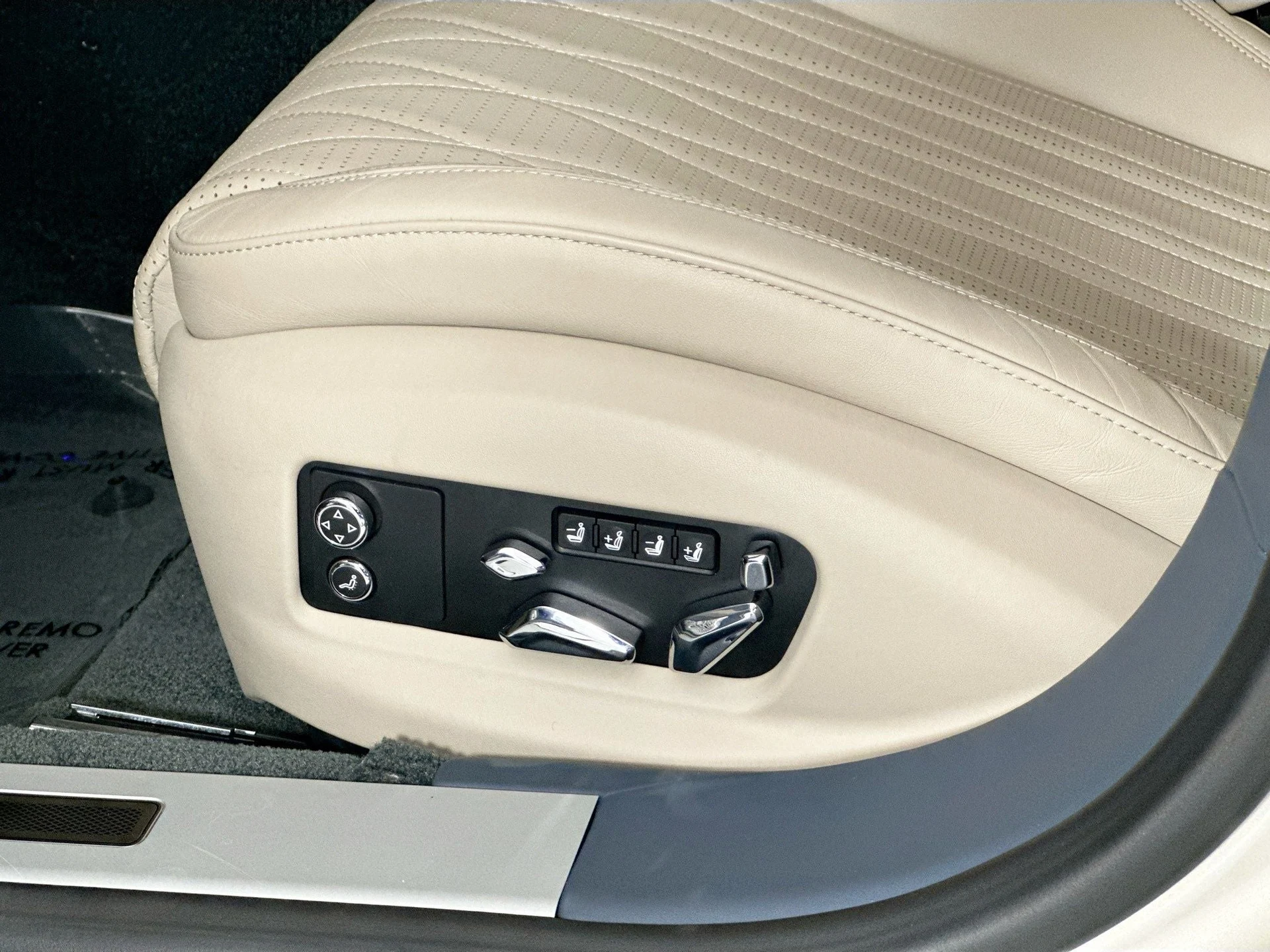 mph020_3122927496_21_20b1655e66