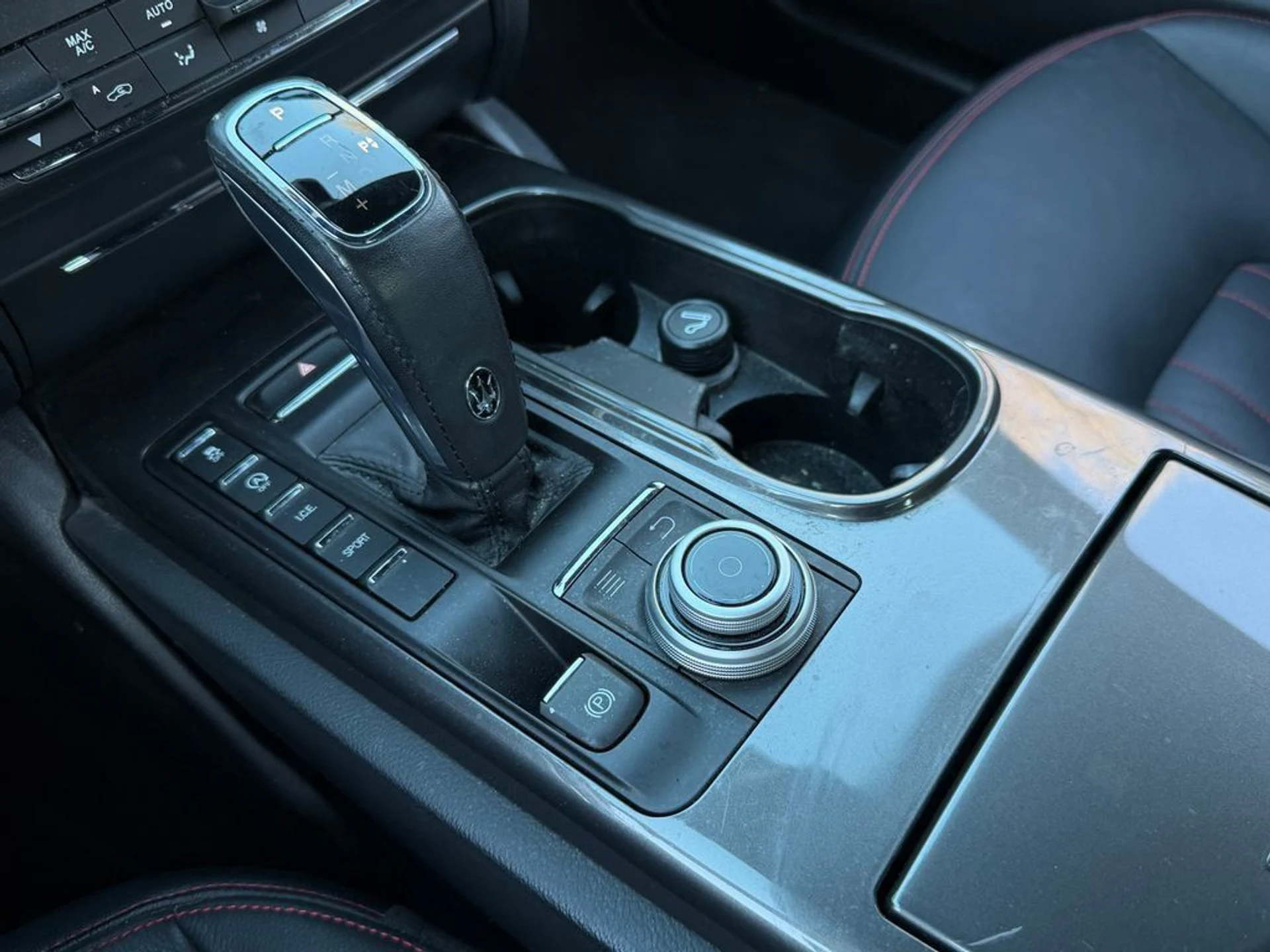 mph020_3129477582_c99cf4968ff44681980321b46e5658fc_f6b64575e1