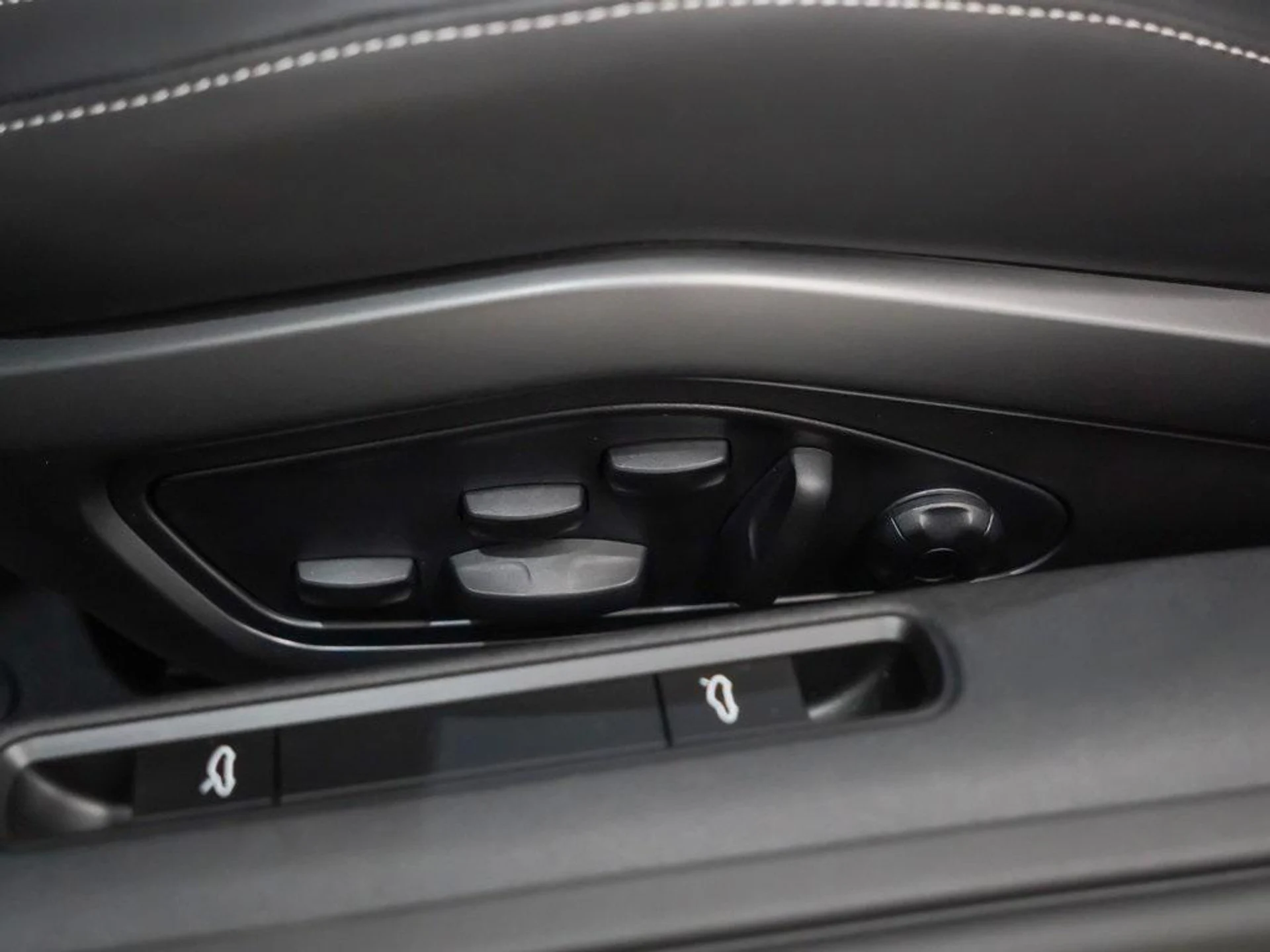 mph020_313414669_Ehwg_Bdf8_NA_7_VS_4_Poec_X_Bk_Eqowkk_0b6f02a150