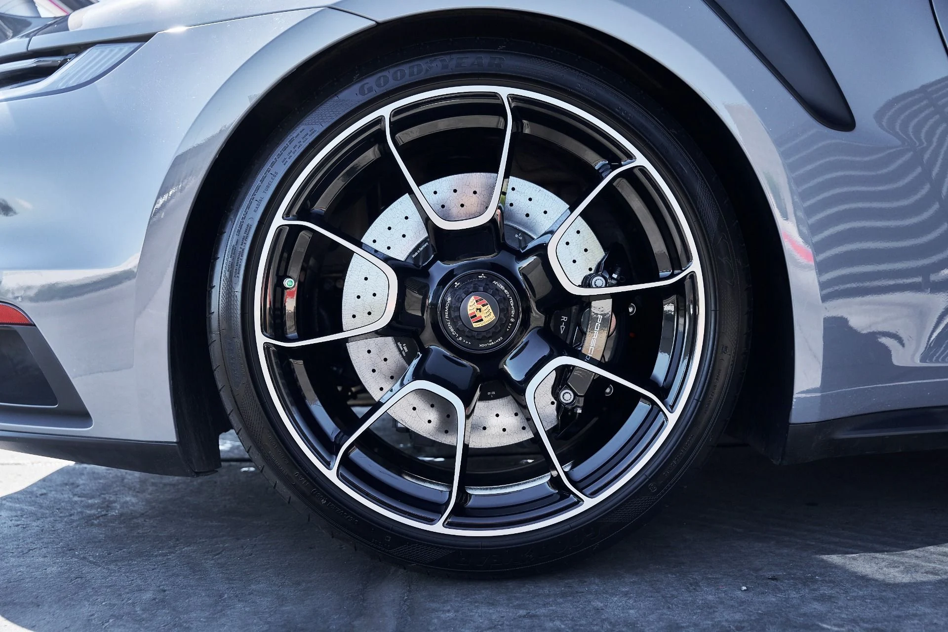 mph020_3134933929_Used_2024_Porsche_911_Turbo_S_1773967987_b05d73bbcb