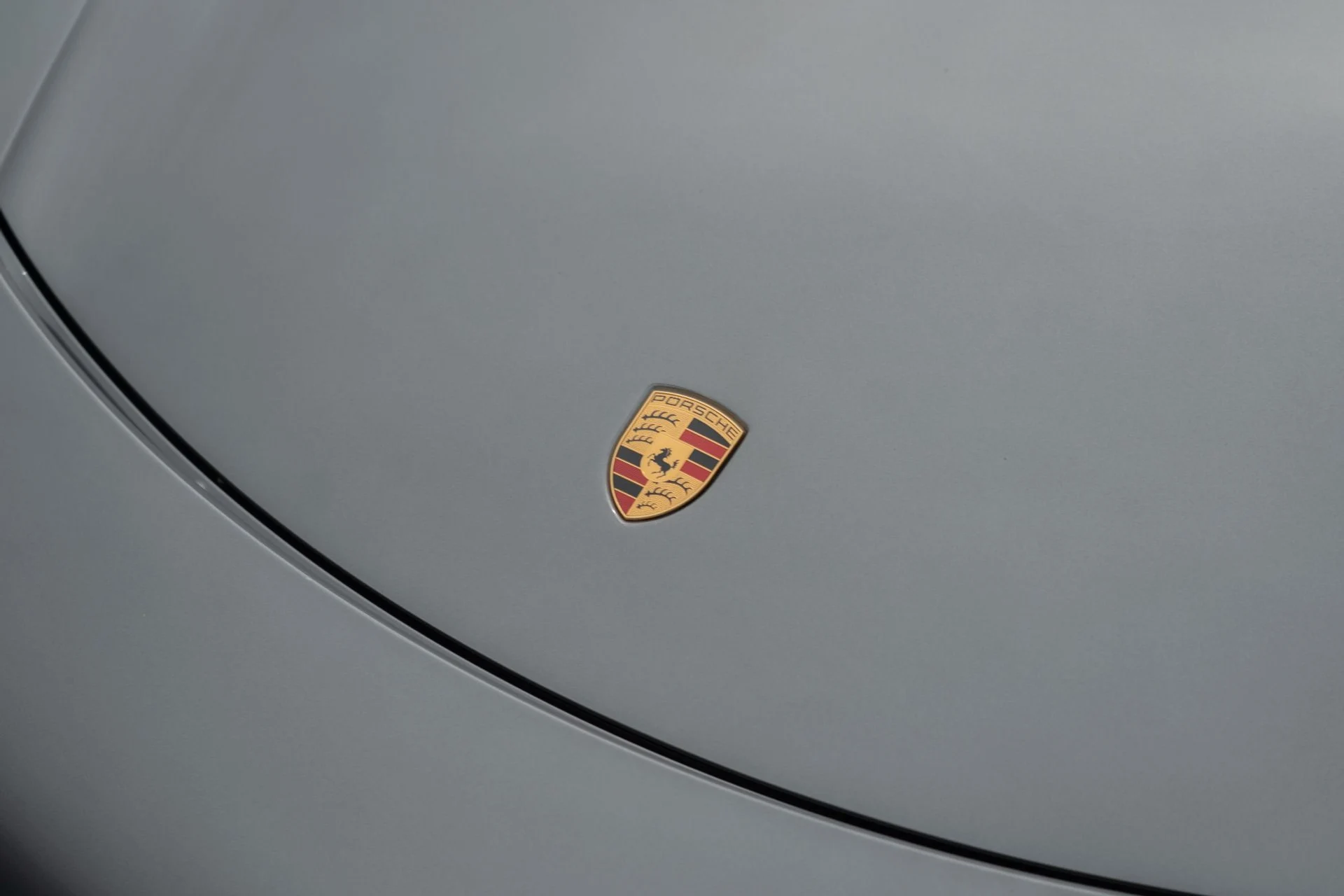 mph020_3150432049_Used_2015_Porsche_918_Spyder_1756496999_5e7192b3dd