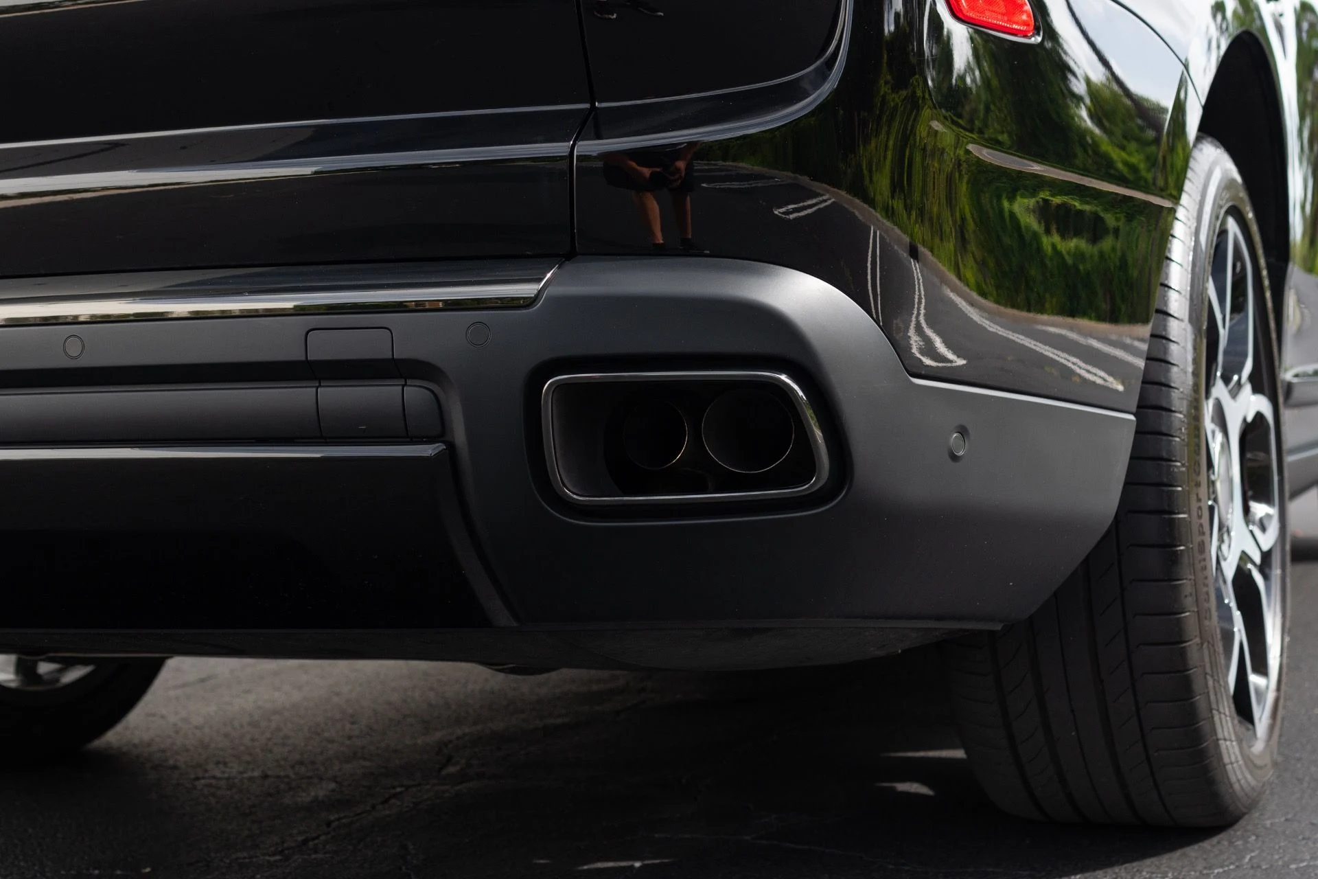 mph020_3151461924_Used_2022_Rolls_Royce_Black_Badge_Cullinan_1776130970_dfe88a3d23