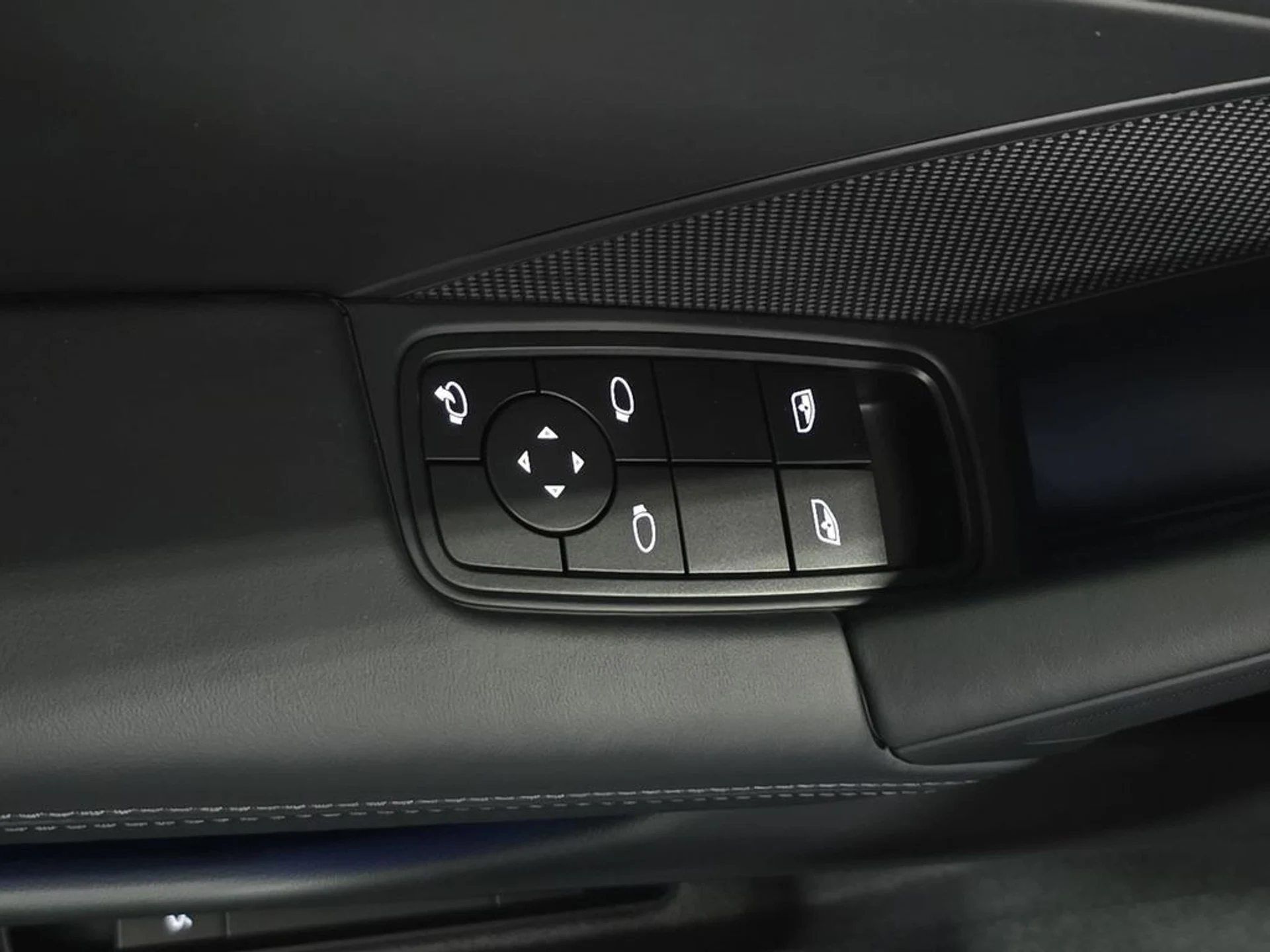 mph020_3153813017_b35e5872f5d66784db09c745a9638399_e4cfa6e303