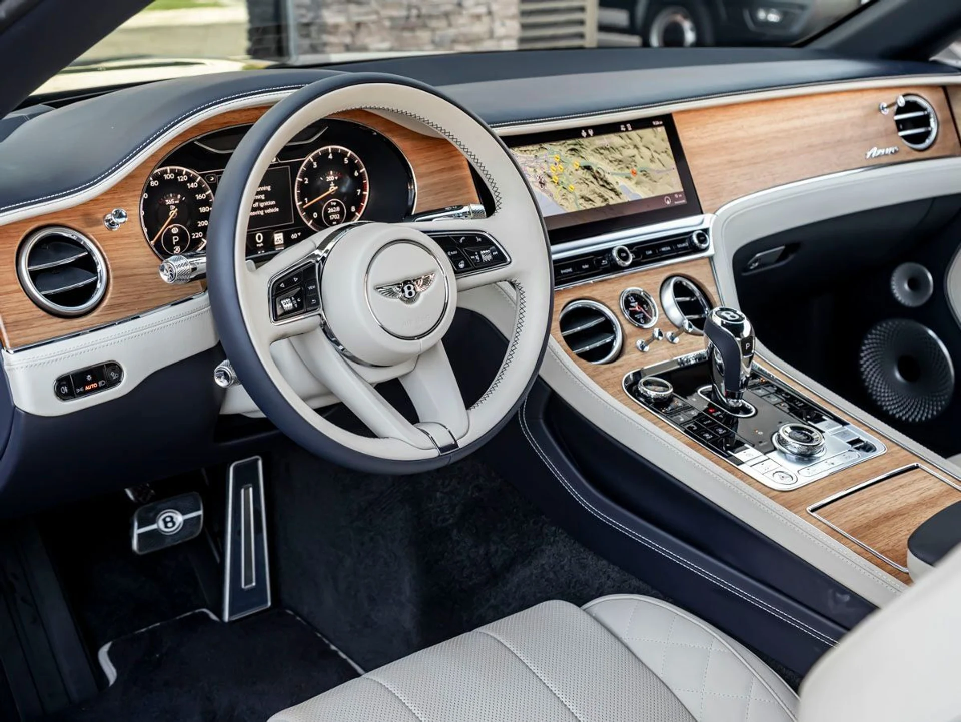 mph020_3164466354_21_3648d97d92