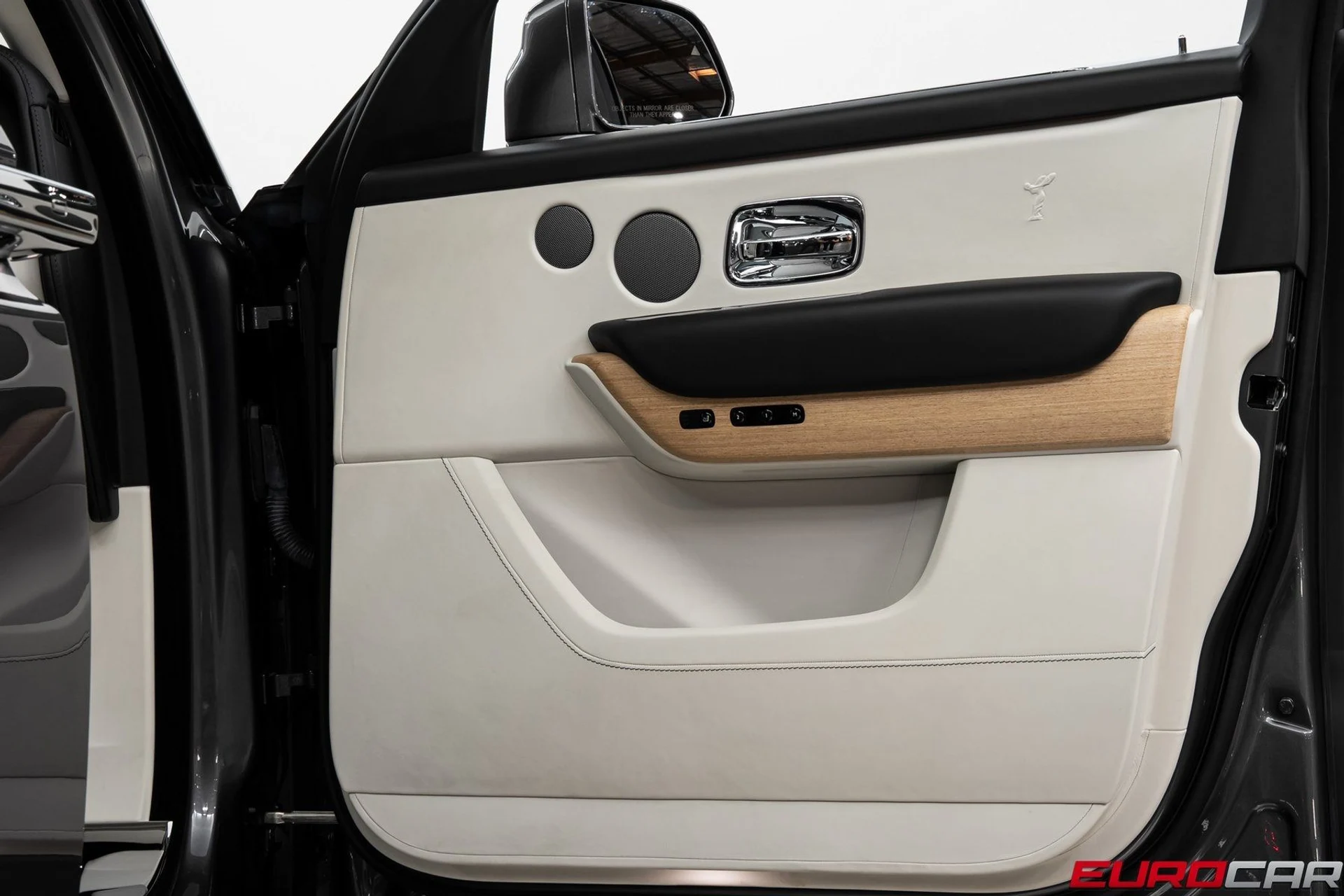 mph020_3168230238_image_21_873b776410